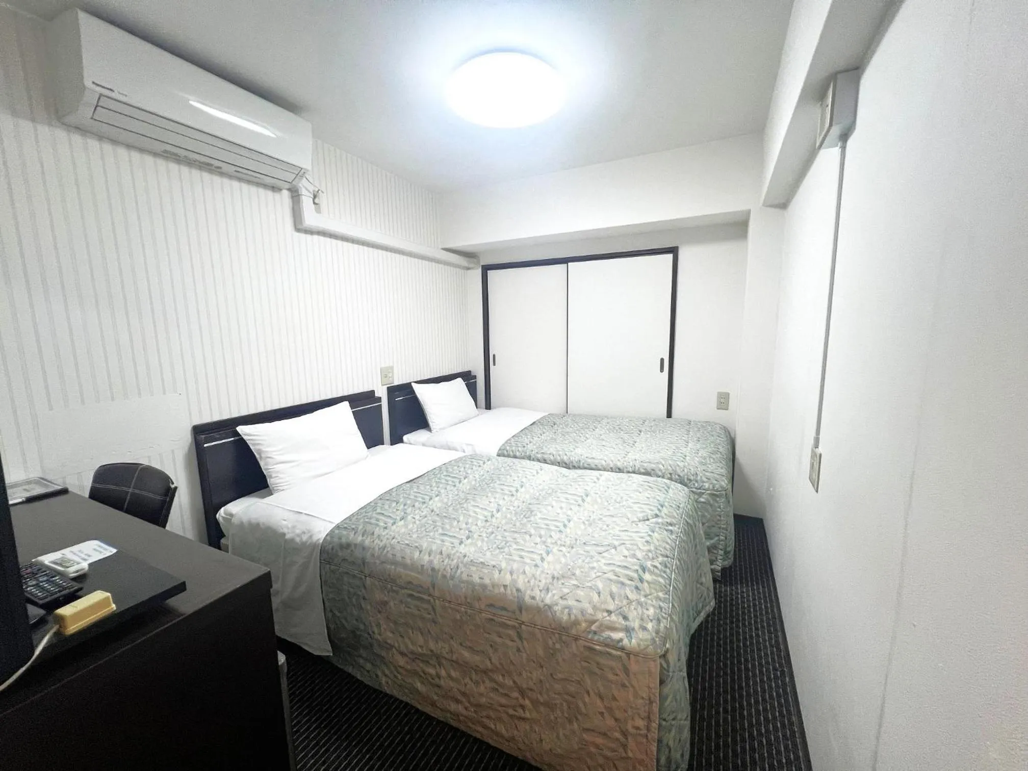 Bed in Business Inn Sennichimae Hotel