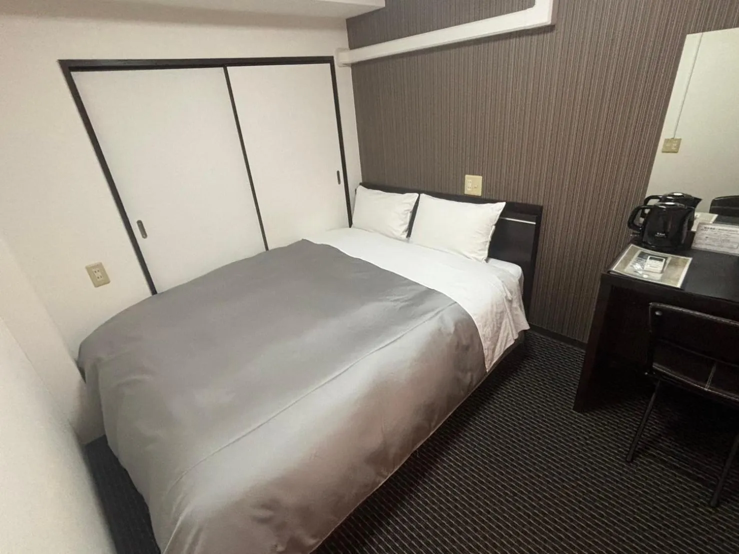 Bed in Business Inn Sennichimae Hotel