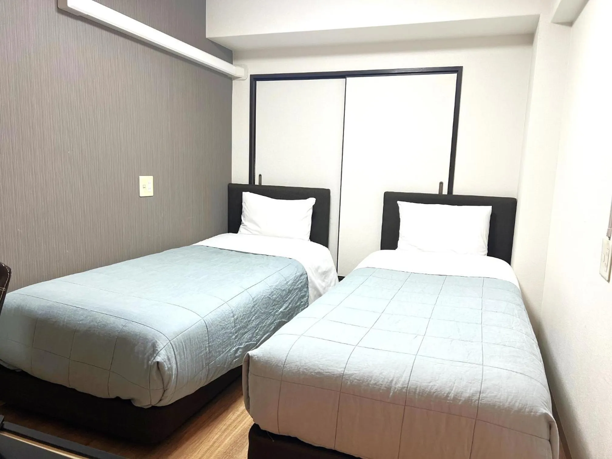 Bed in Business Inn Sennichimae Hotel