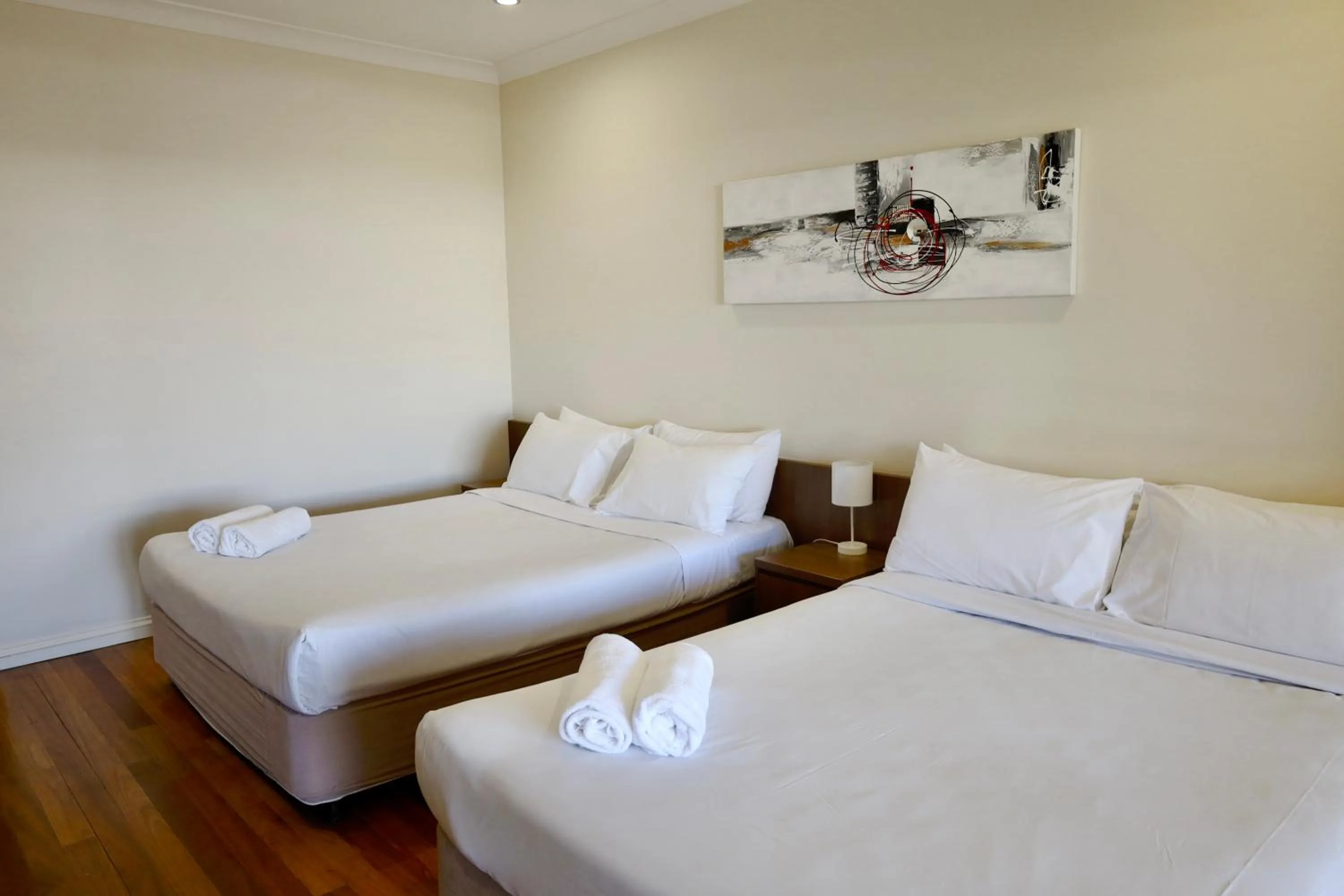 Bed in The Australian Hotel Motel