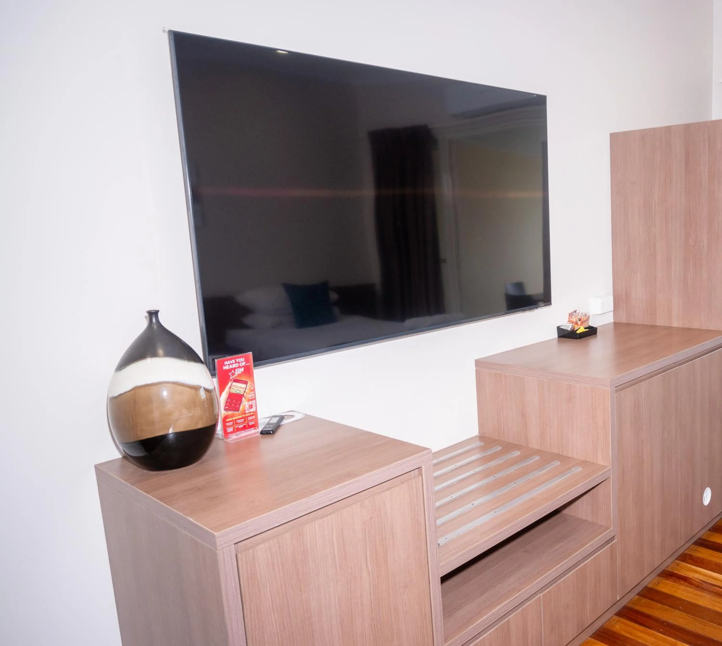 The Australian Hotel Motel