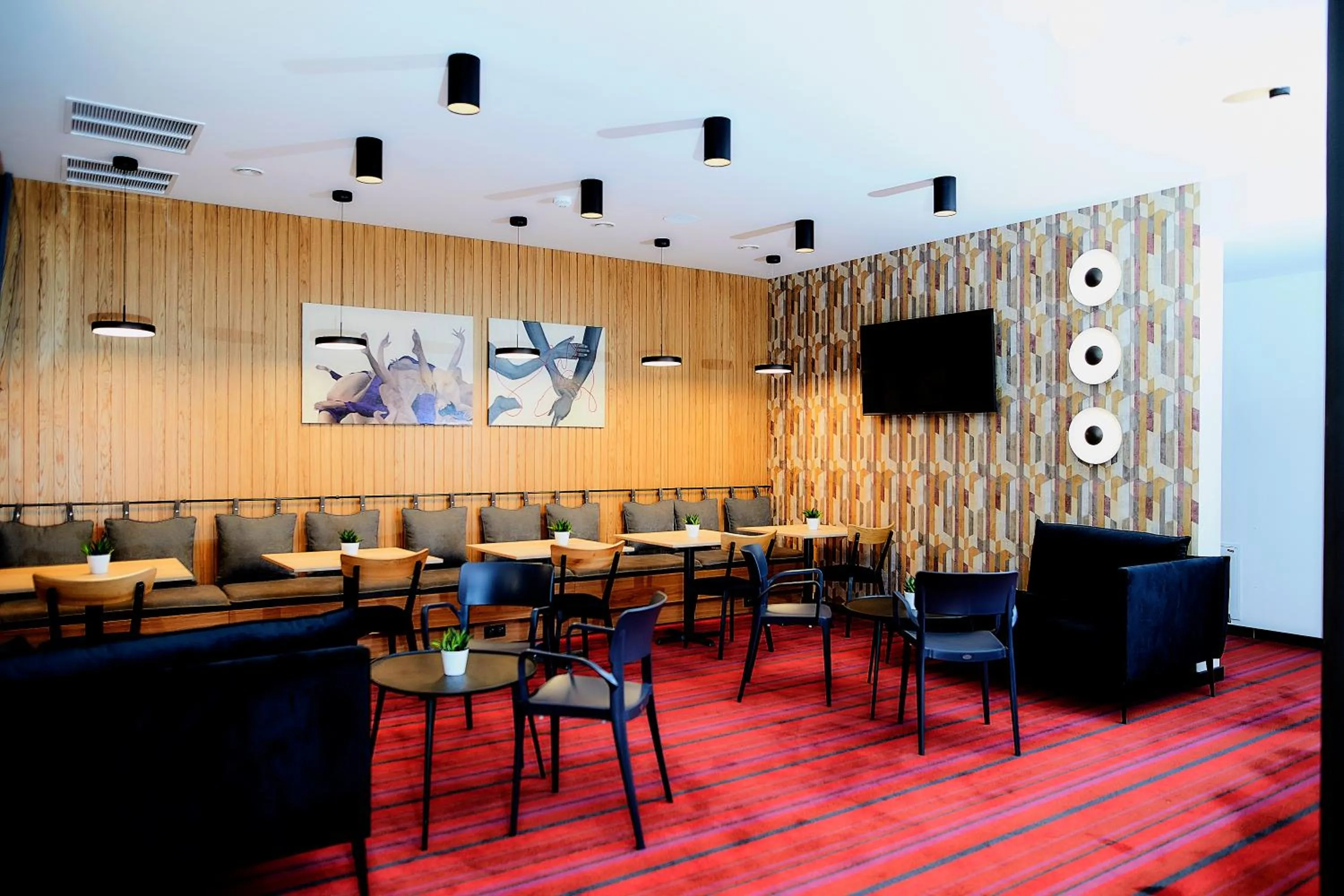 Lounge or bar in Tulip Inn Żyrardów