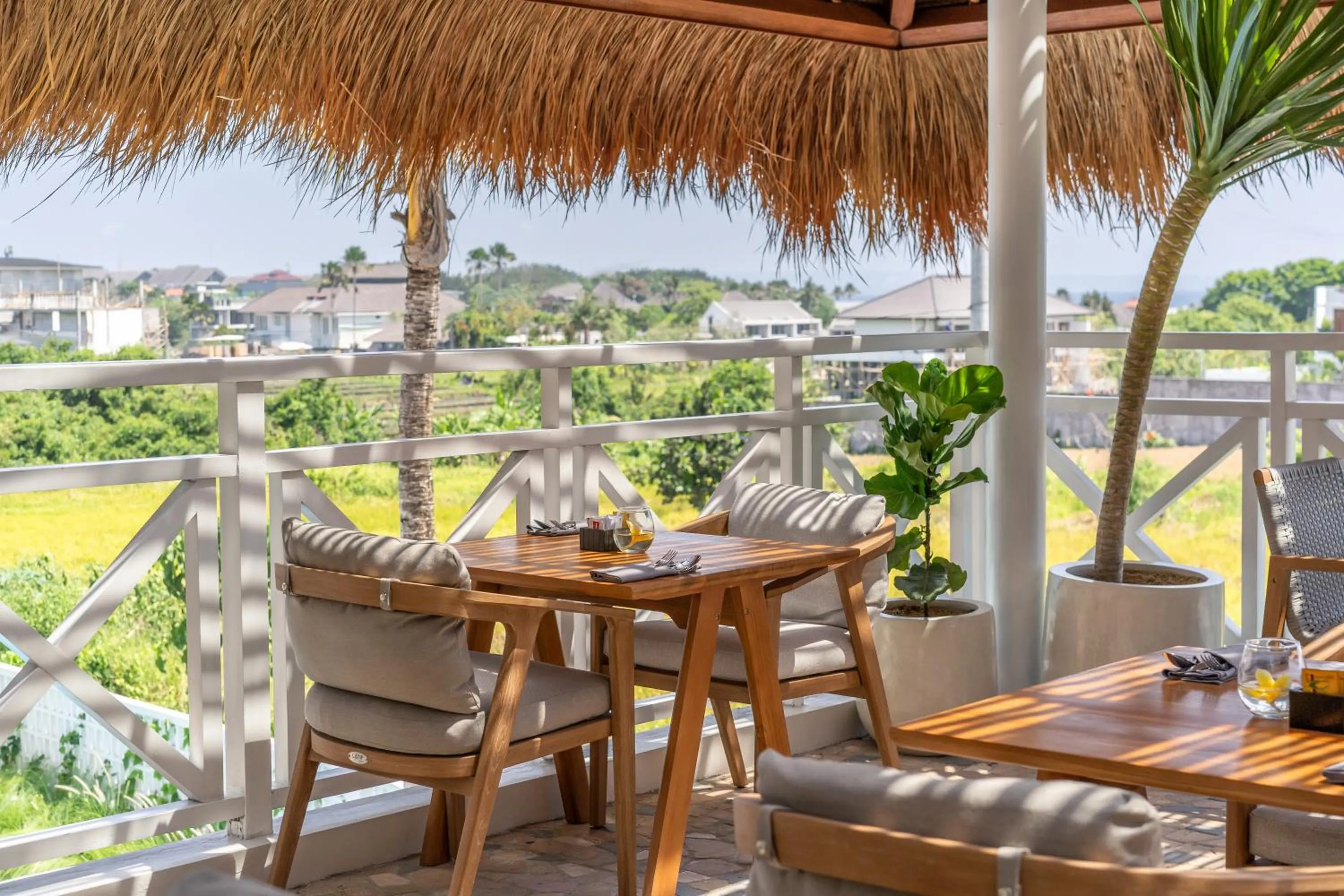 Restaurant/places to eat in IZE Canggu by LifestyleRetreats