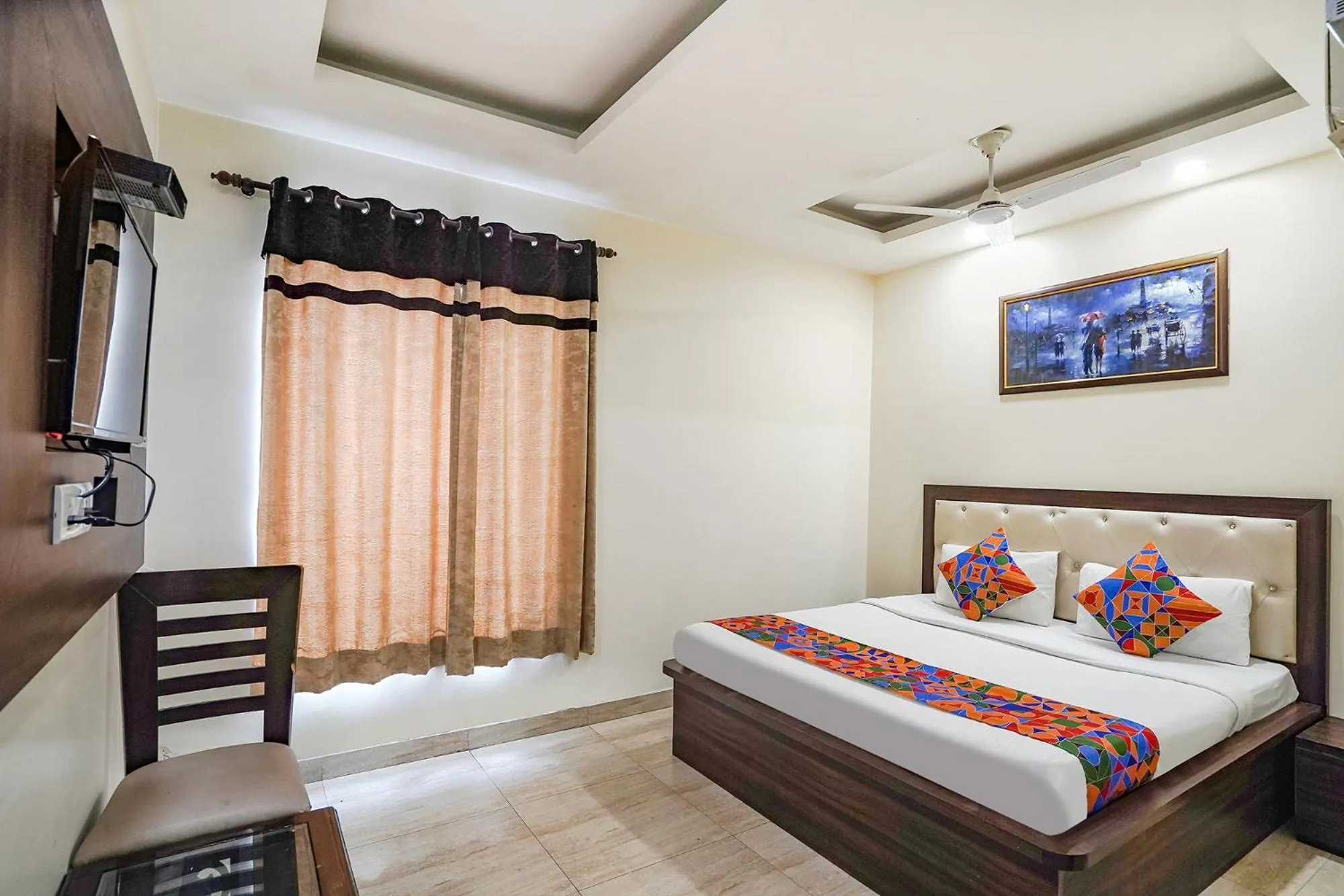 TV and multimedia in FabHotel Cloud 9 Shopprix Mall