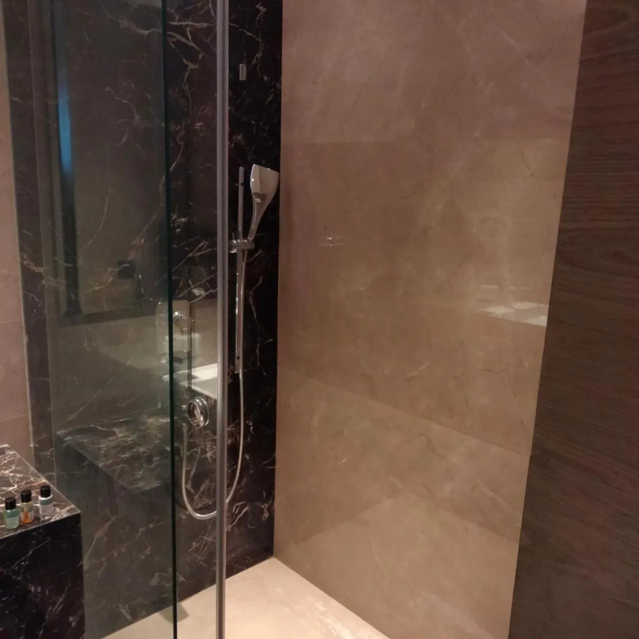 Bathroom in Hotel Bimson