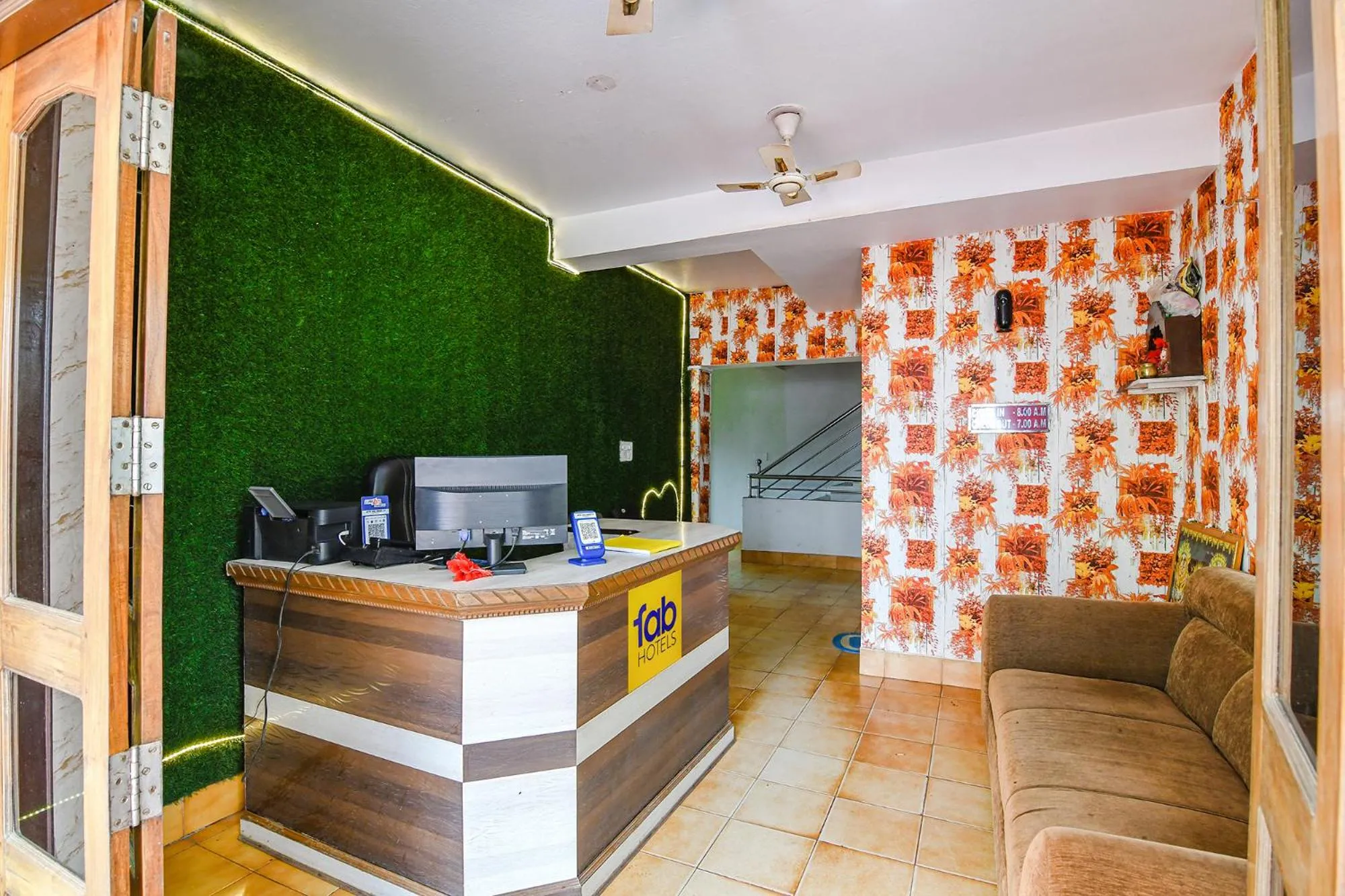 Lobby or reception in FabHotel Bollywood 2.0