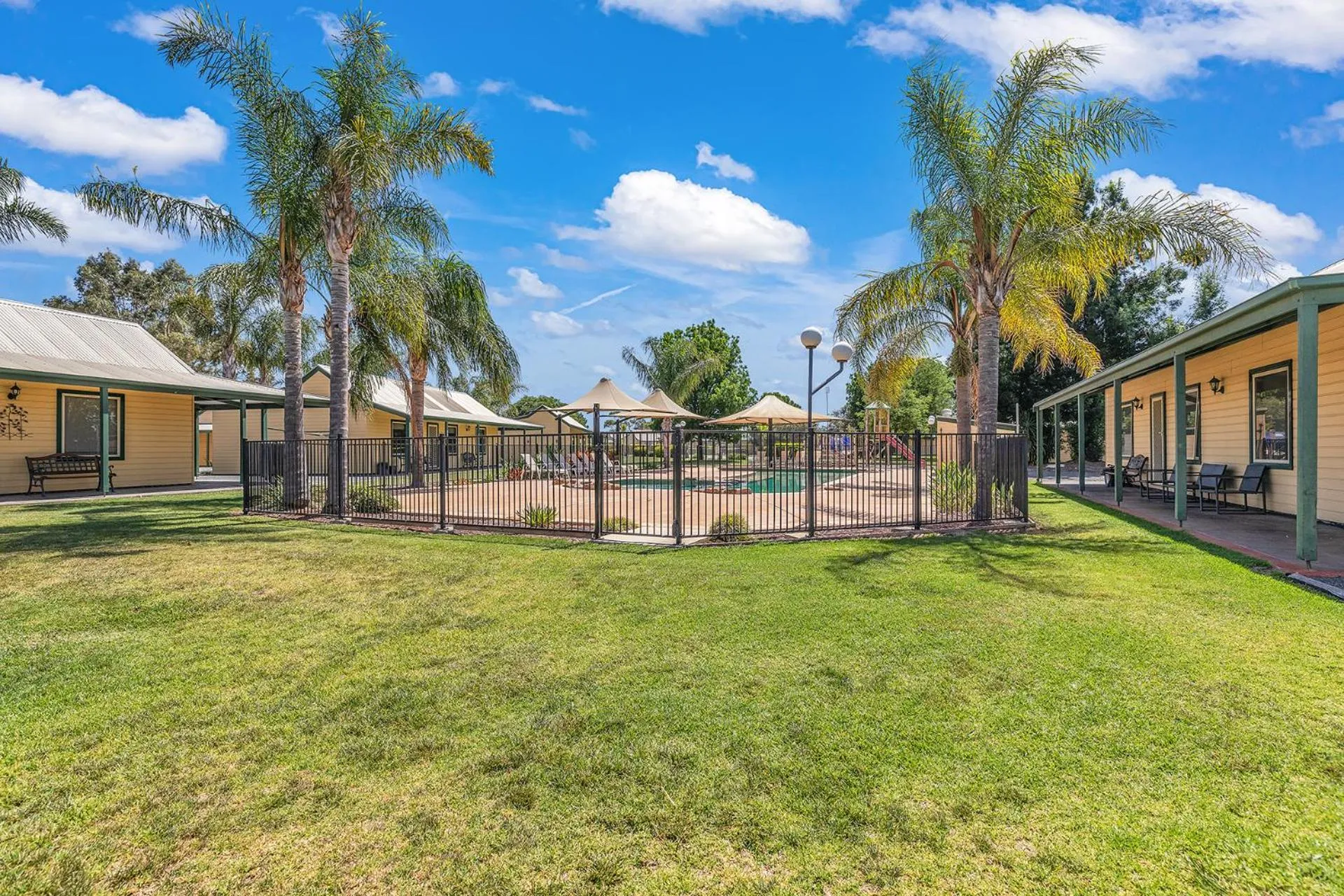 Garden view in Murray River Resort