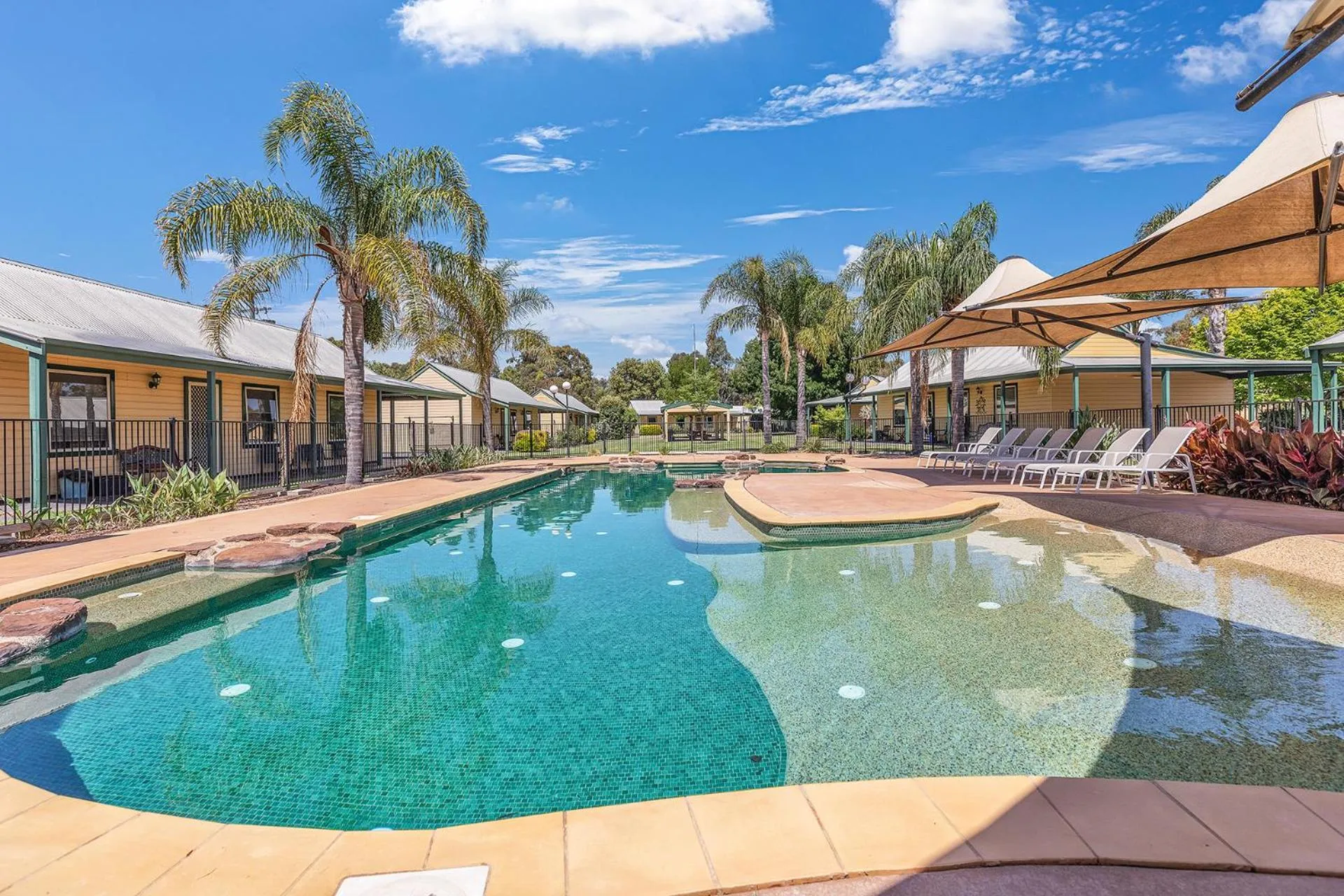 Swimming pool in Murray River Resort