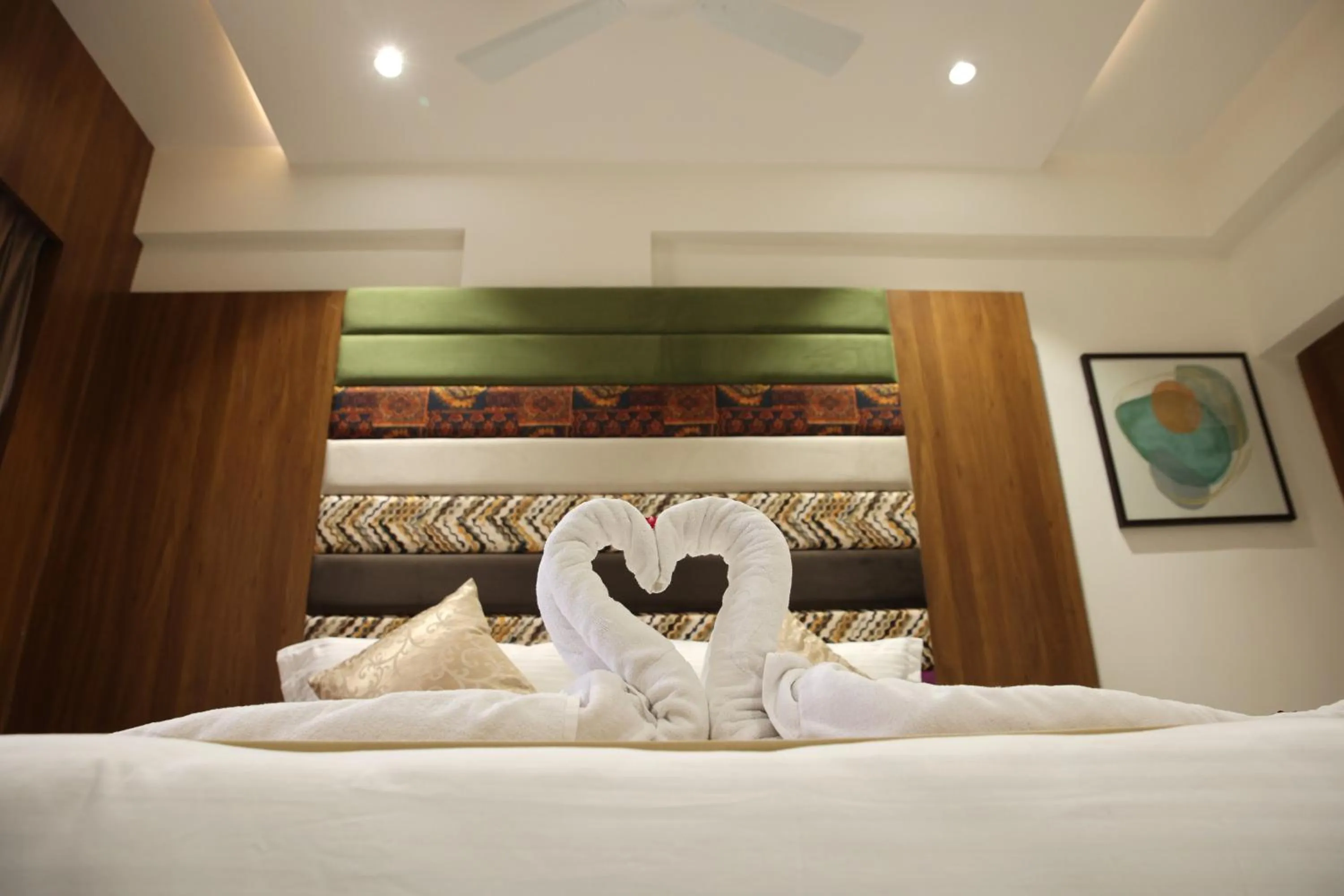 Bed in Lords Eco Inn, Ambaji