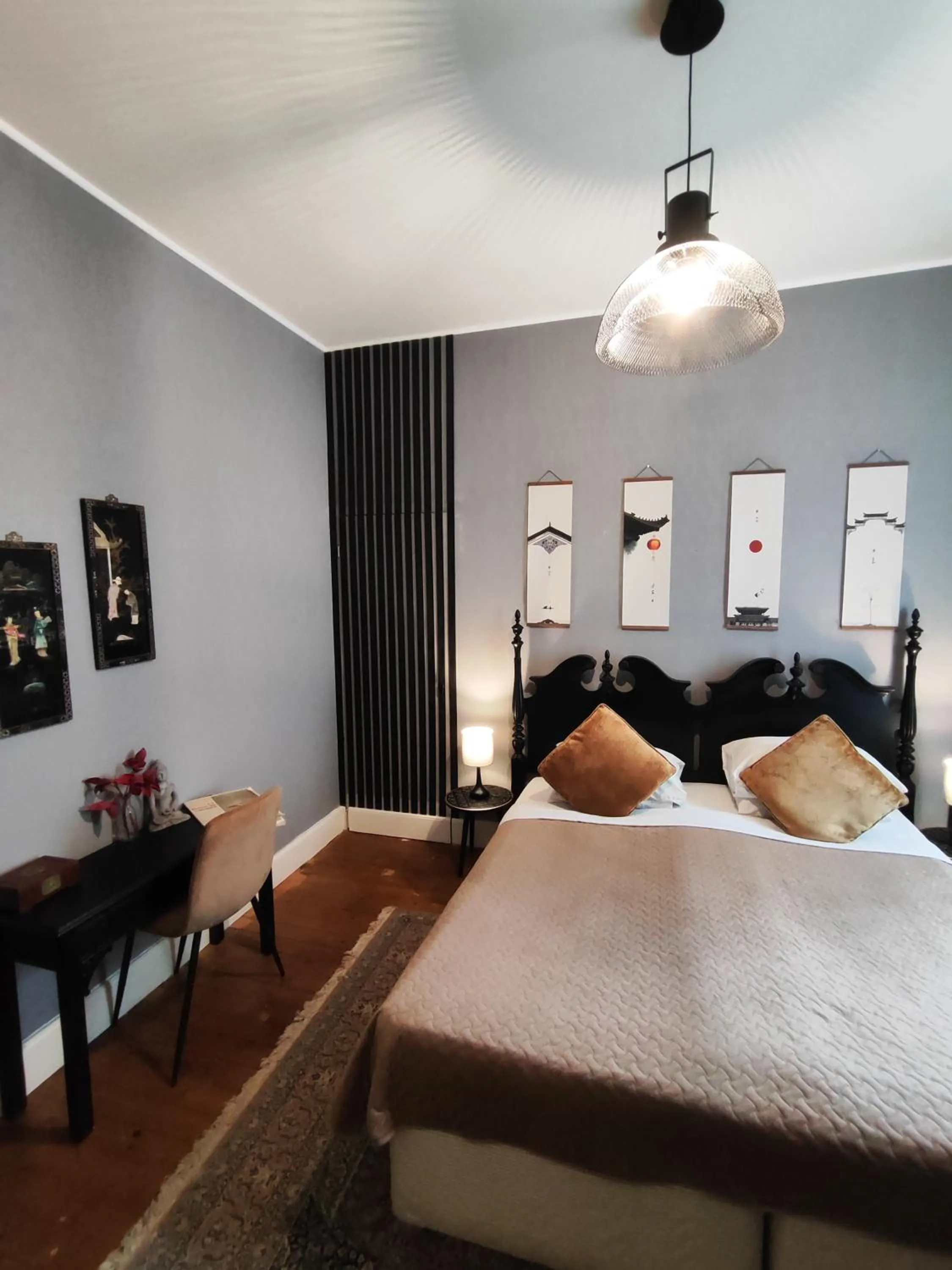 Photo of the whole room in L'Entrée Chambres d'Hôtes Bar & Restaurant