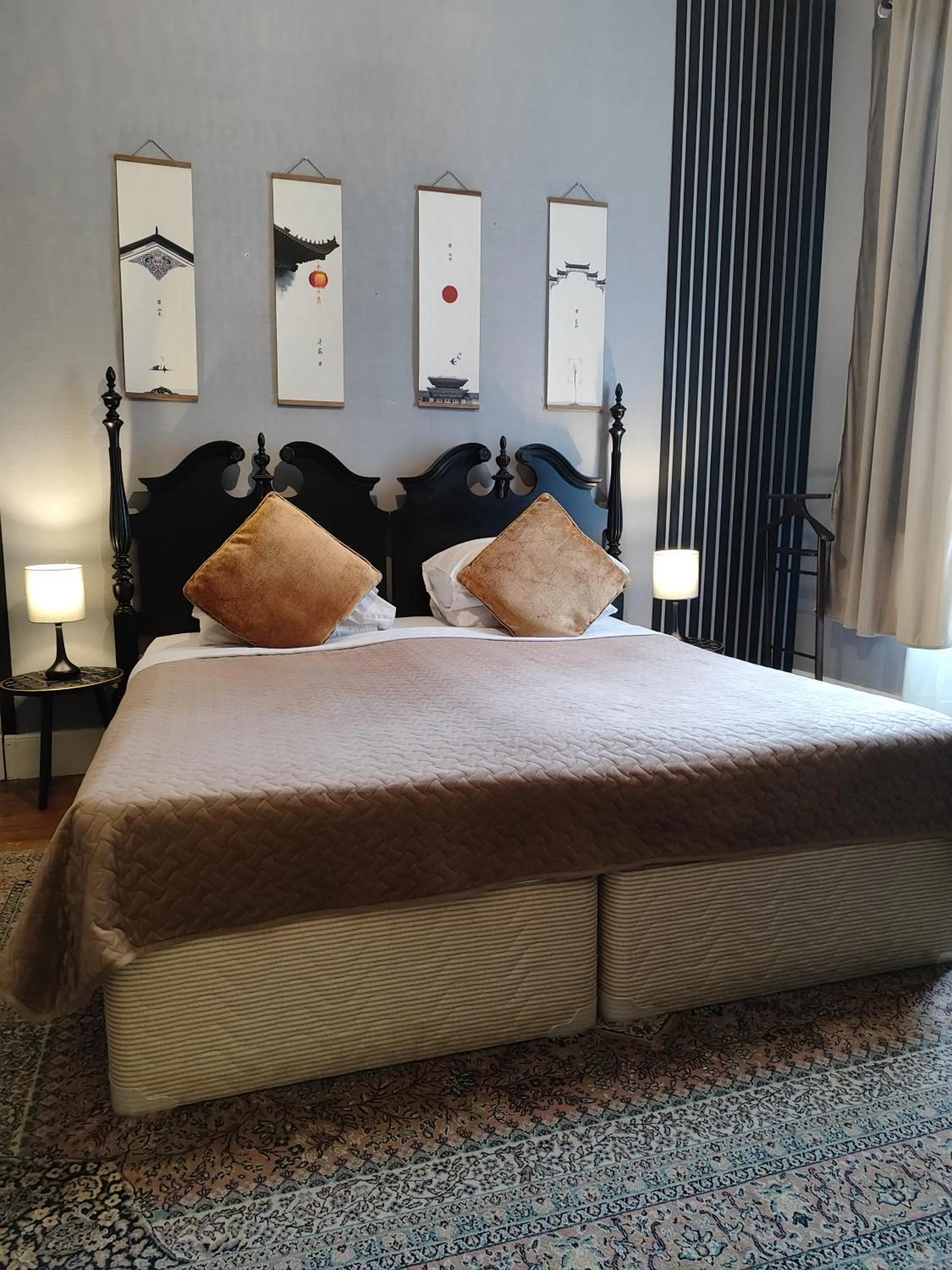 Bedroom in L'Entrée Chambres d'Hôtes Bar & Restaurant