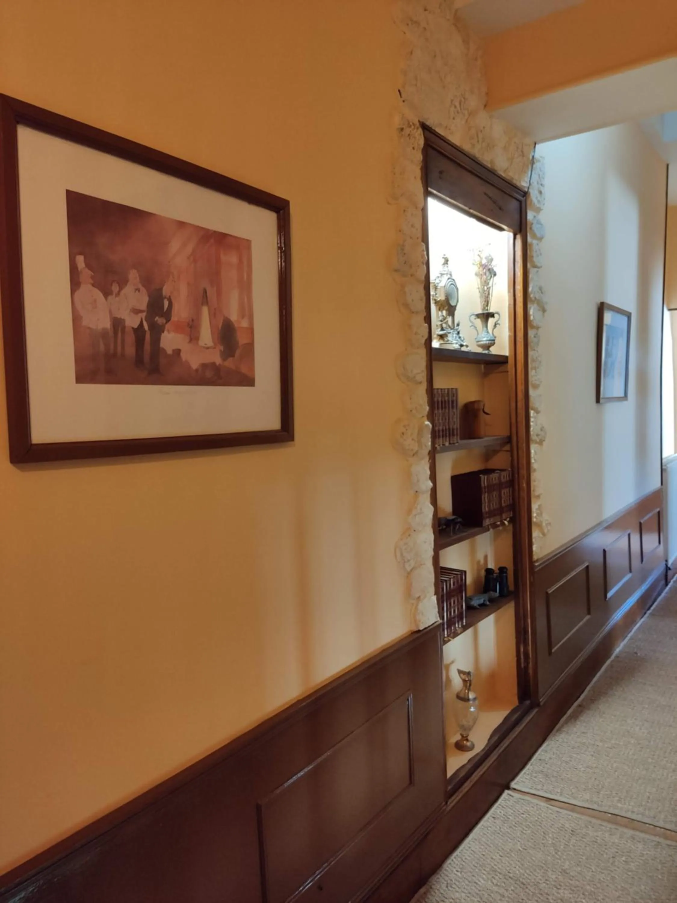 Decorative detail in L'Entrée Chambres d'Hôtes Bar & Restaurant