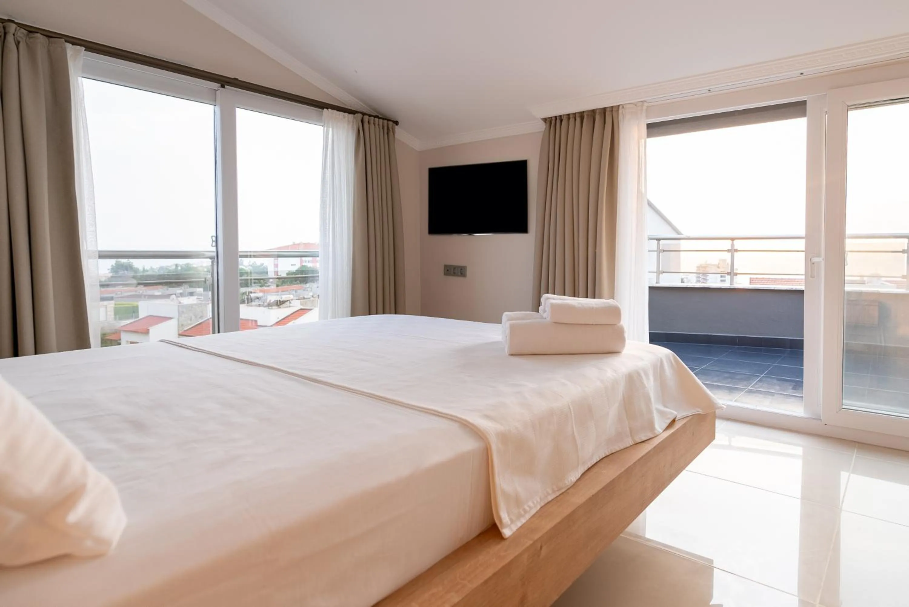 Communal lounge/ TV room, Bed in Soul House Kuşadası