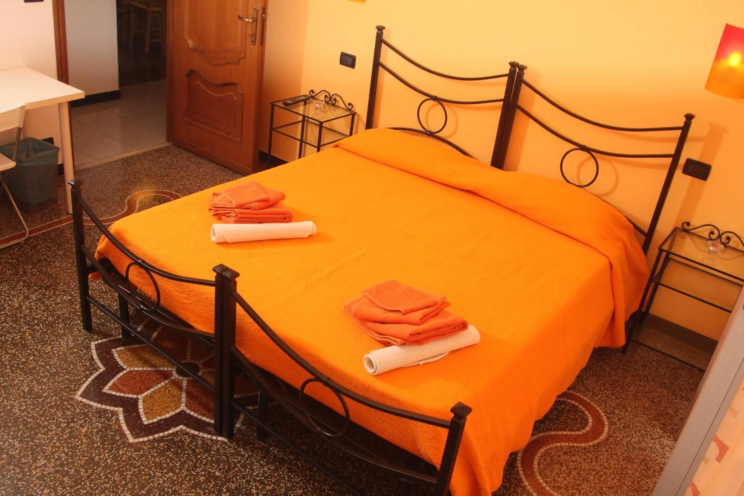 Bed in Bed & Breakfast La Rosa dei Venti