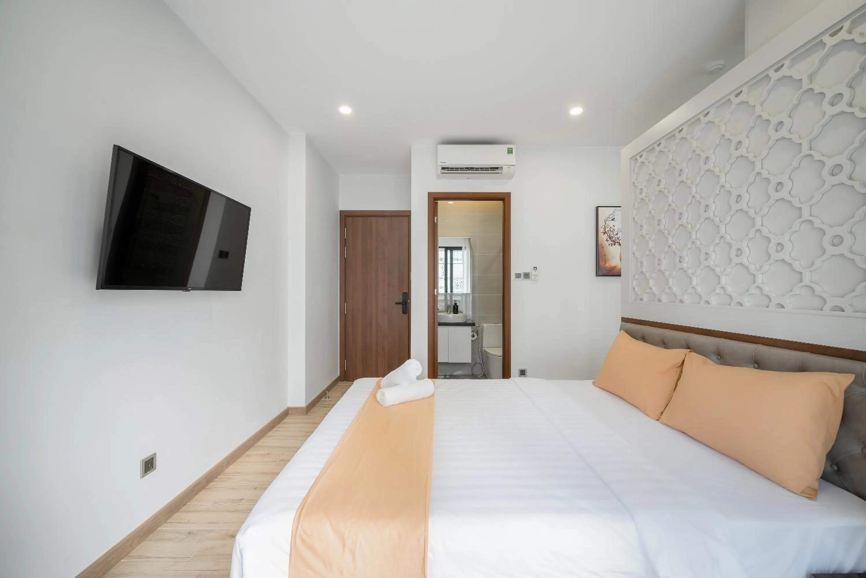 TV and multimedia, Bed in Cozrum Homes - Kena House