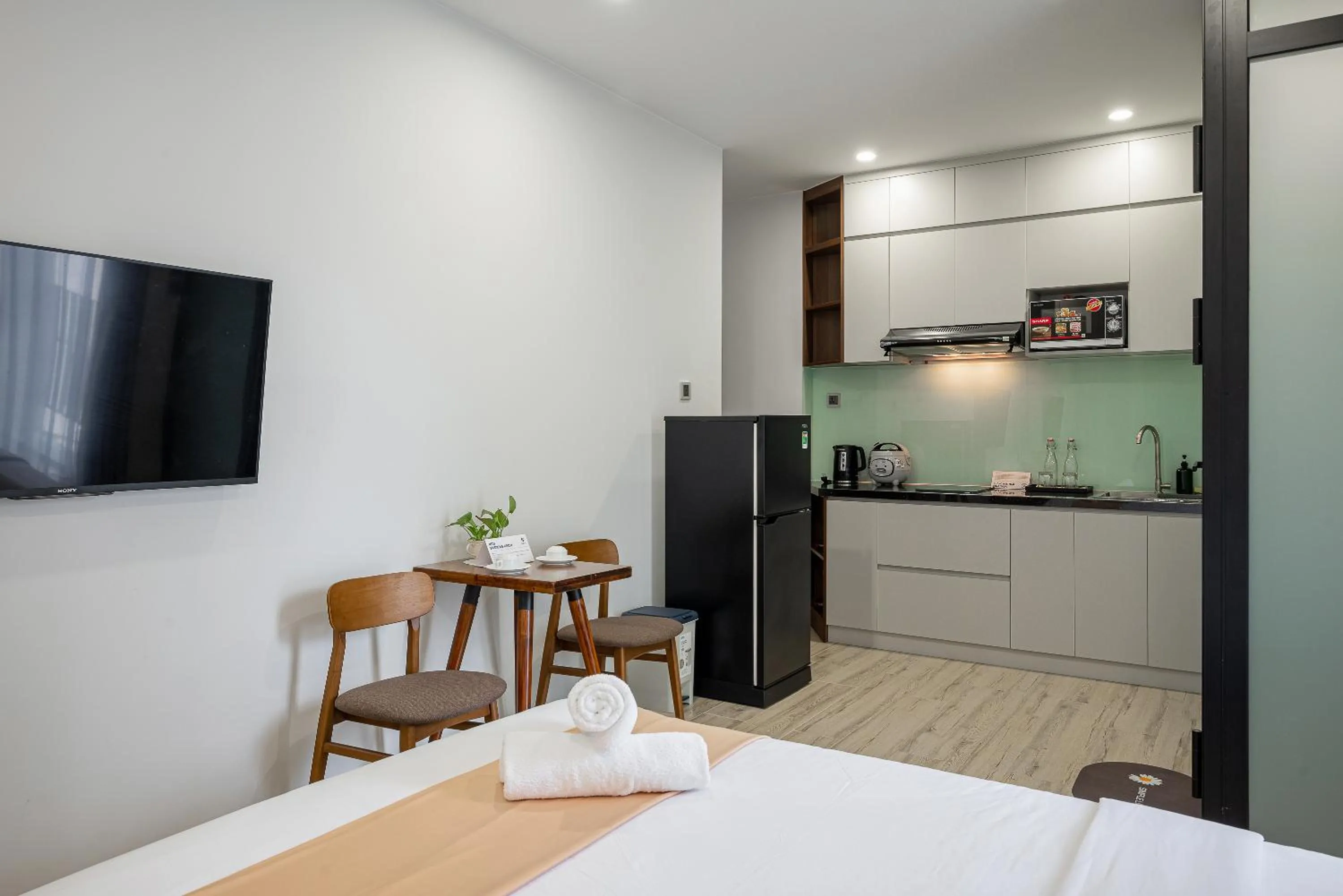 TV and multimedia, Bed in Cozrum Homes - Kena House