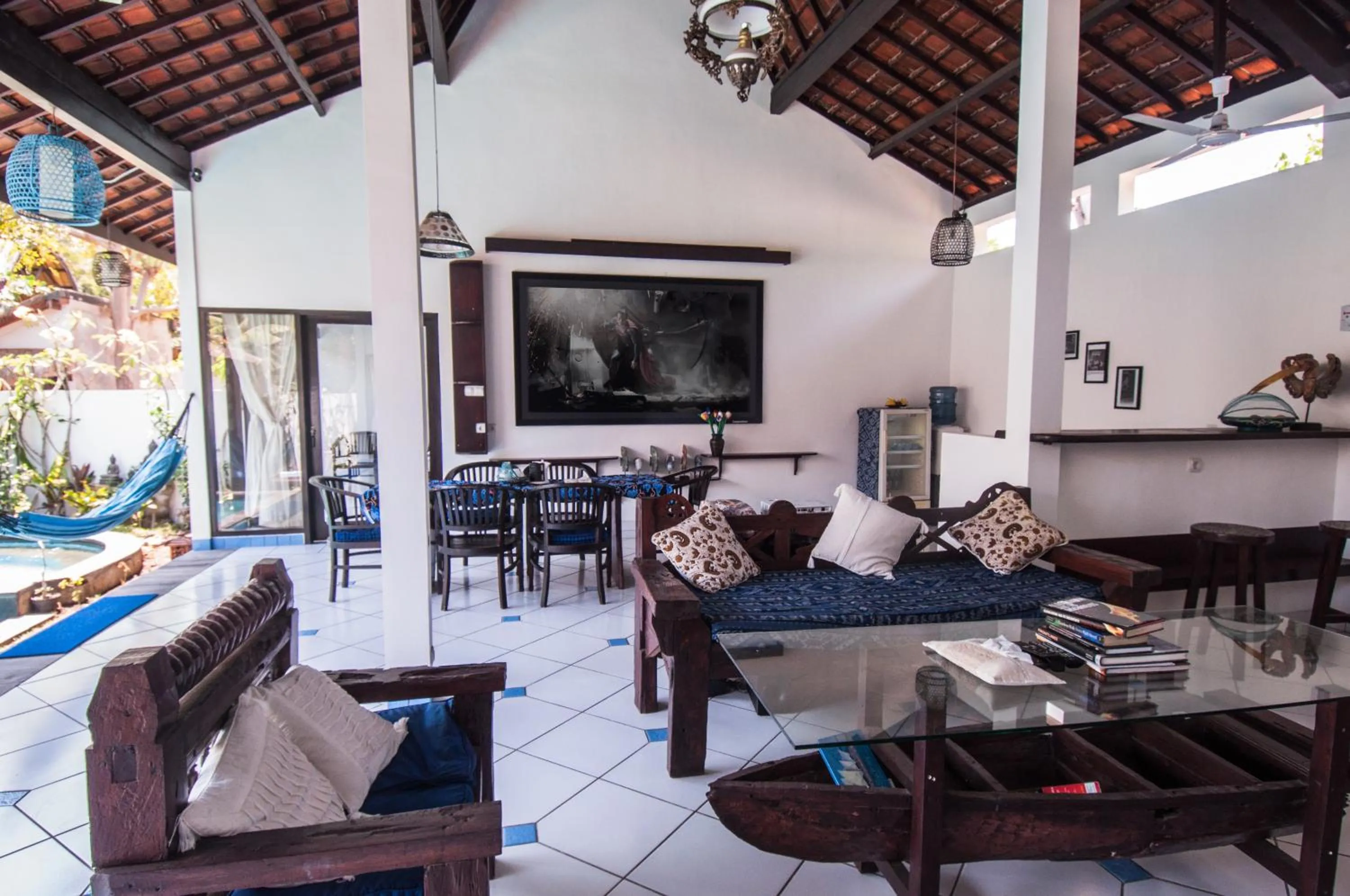 Communal lounge/ TV room in Ambary House Gili Trawangan- 2 BR Private Villa, Pool