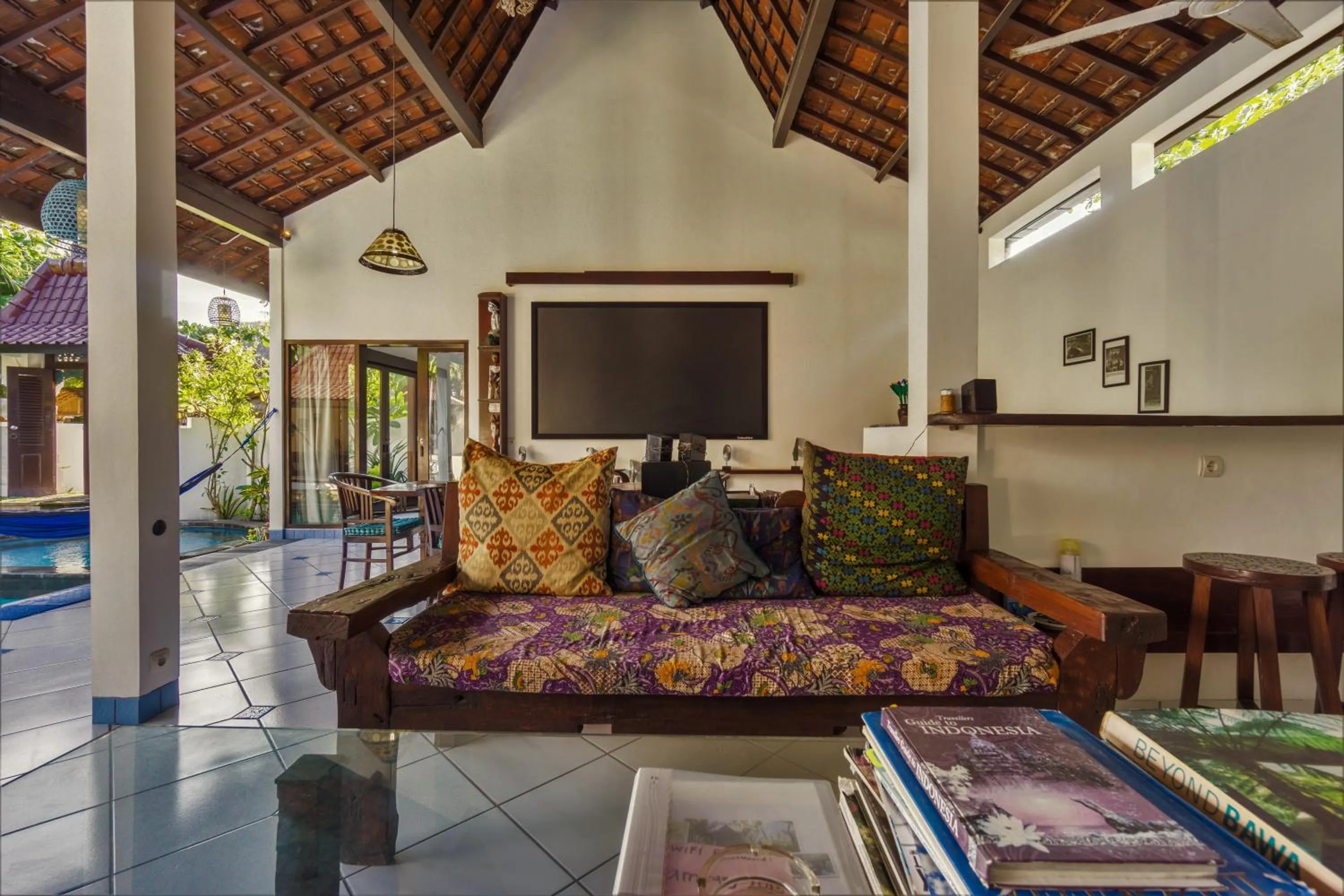 Communal lounge/ TV room in Ambary House Gili Trawangan- 2 BR Private Villa, Pool