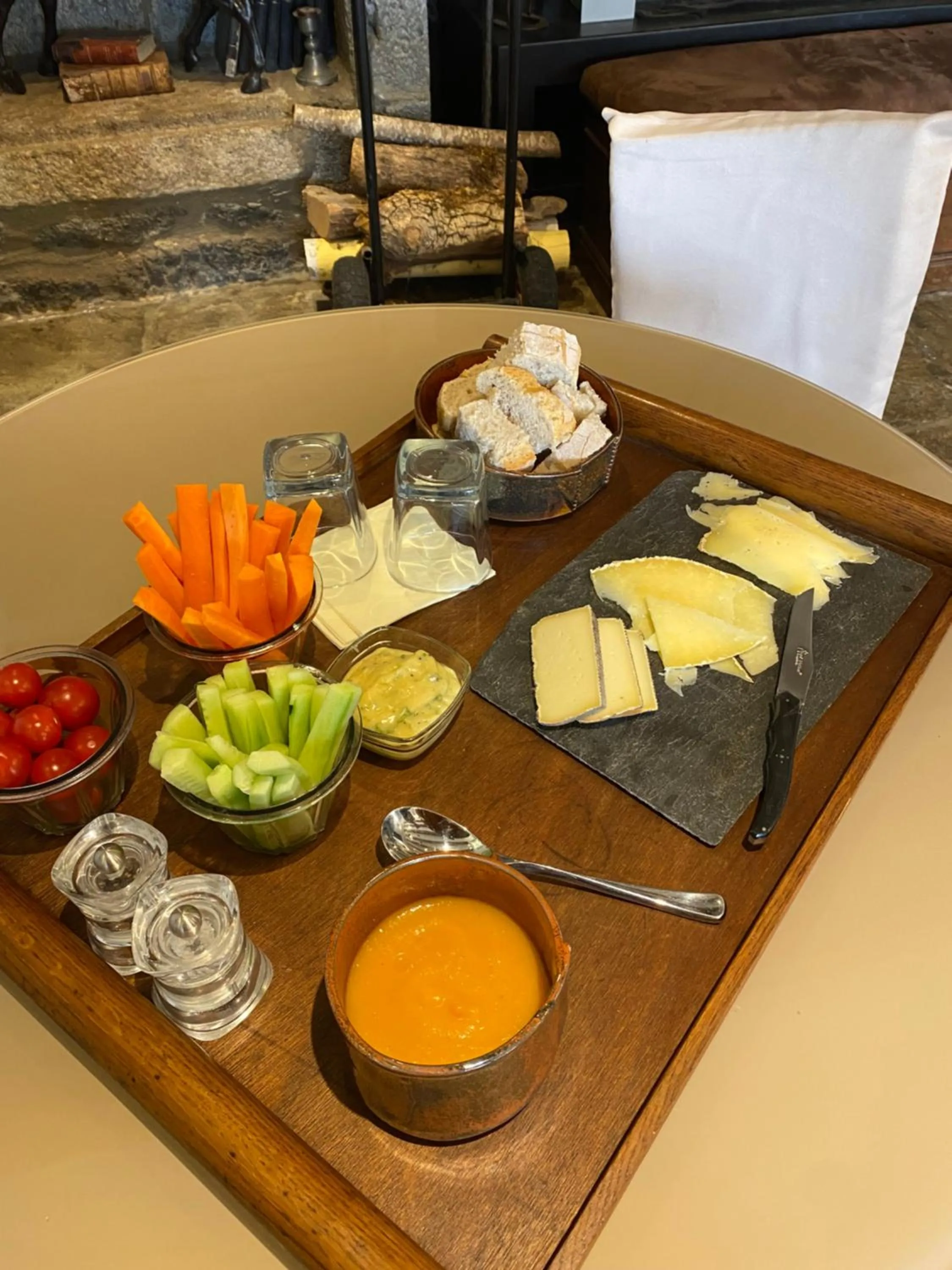 Restaurant/places to eat in Château du Puech en Aubrac