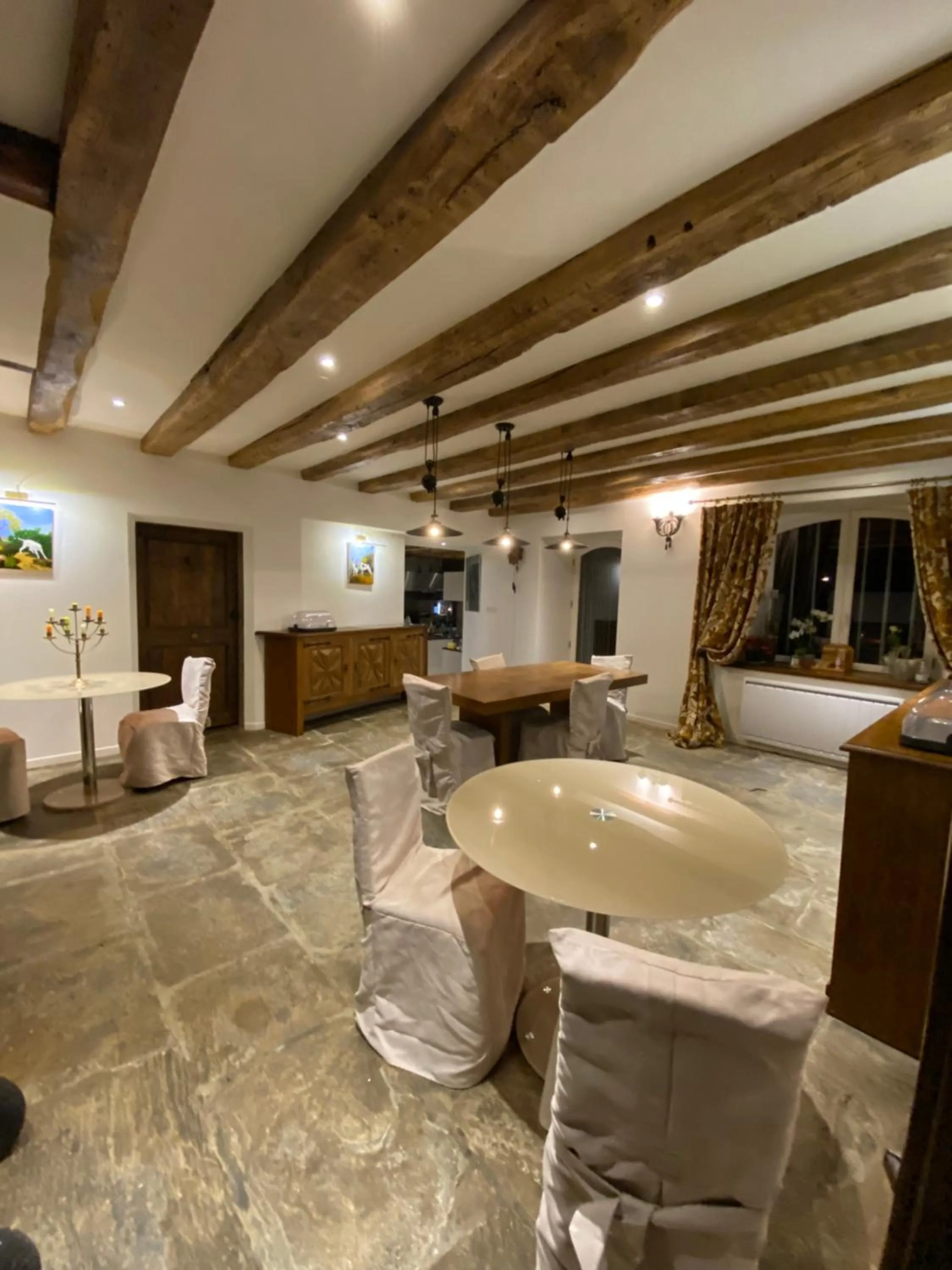 Restaurant/places to eat in Château du Puech en Aubrac