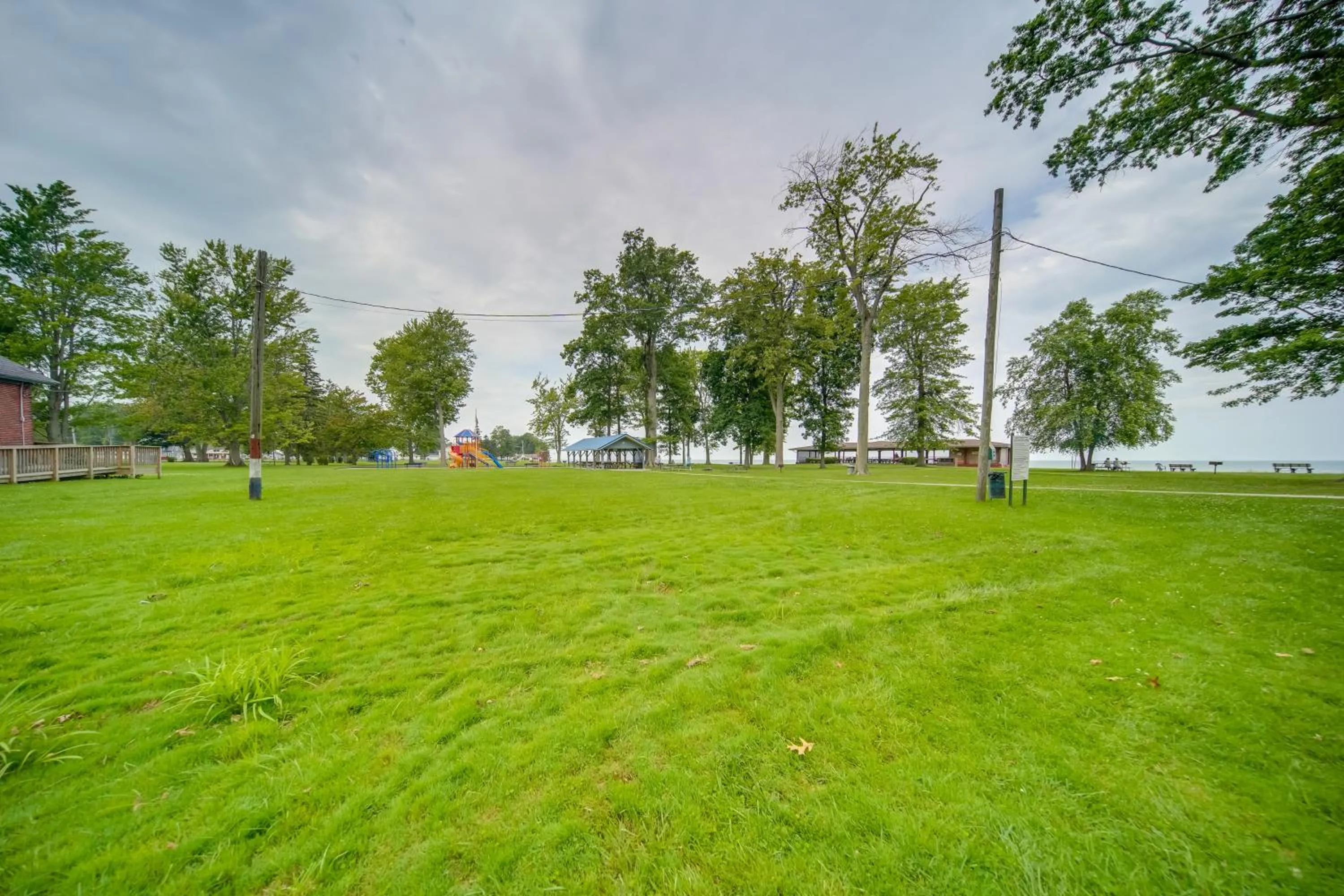 Pet-Friendly Lake Erie Cottage - Walk to the Water