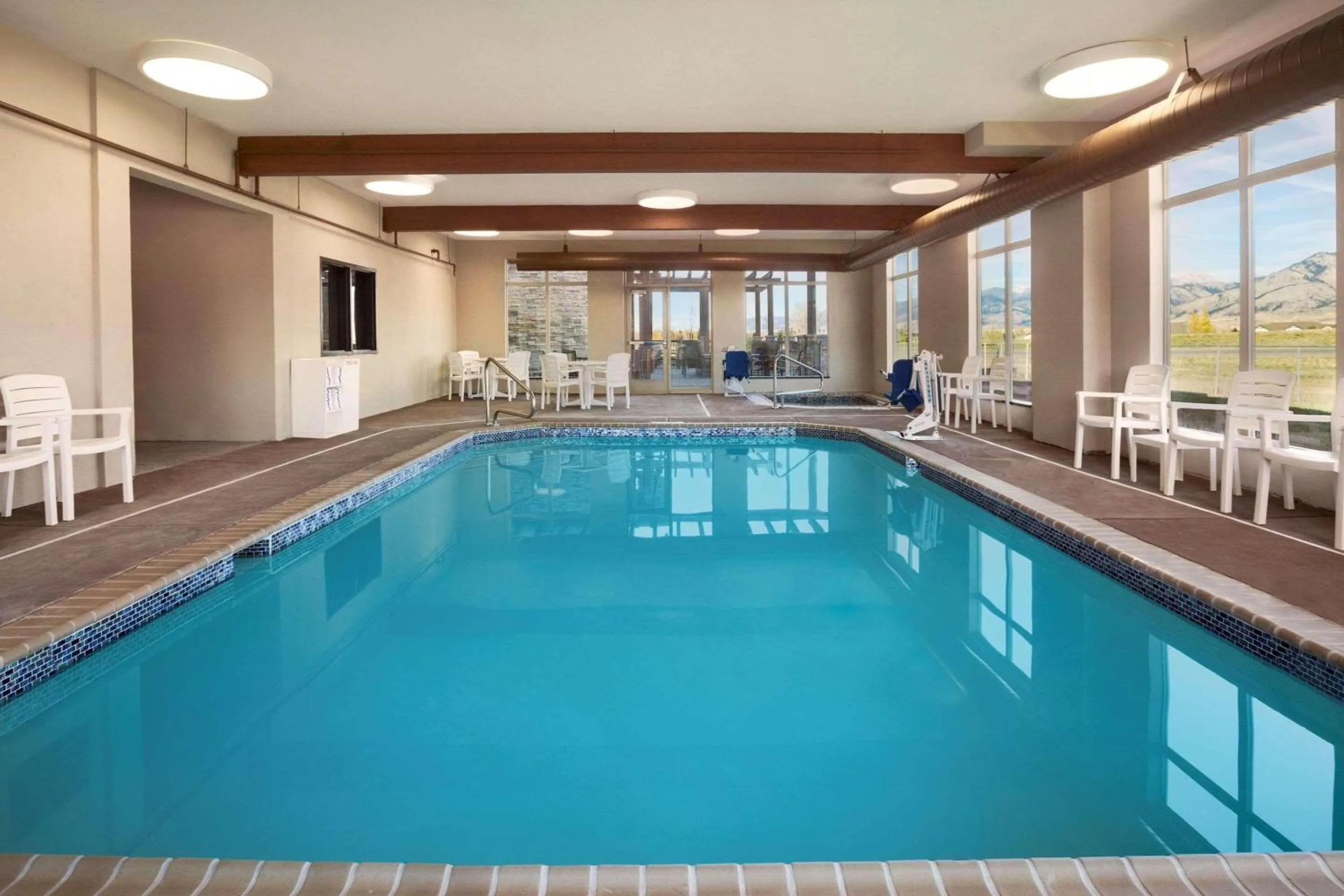 Swimming pool in Country Inn & Suites by Radisson, Bozeman, MT