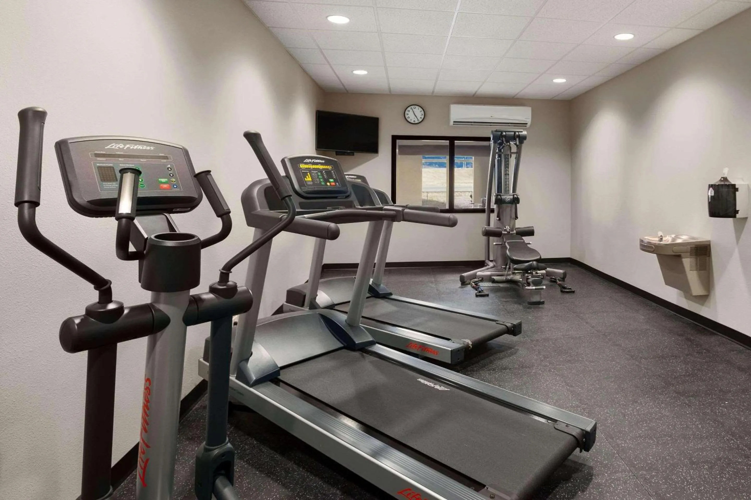 Fitness centre/facilities in Country Inn & Suites by Radisson, Bozeman, MT