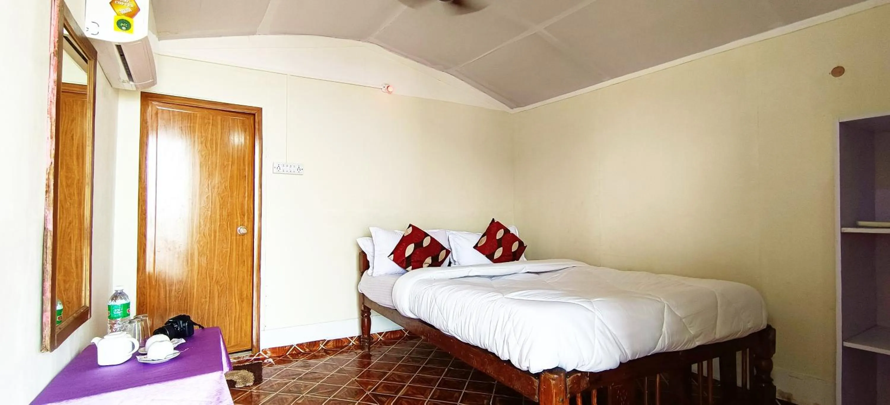 Bed in Sai Valentines