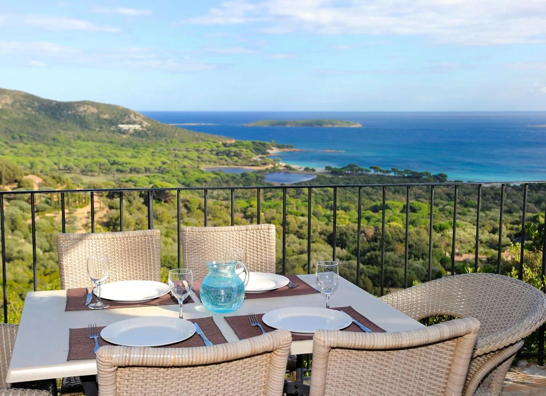 Patio in Résidence Belvedere de Palombaggia