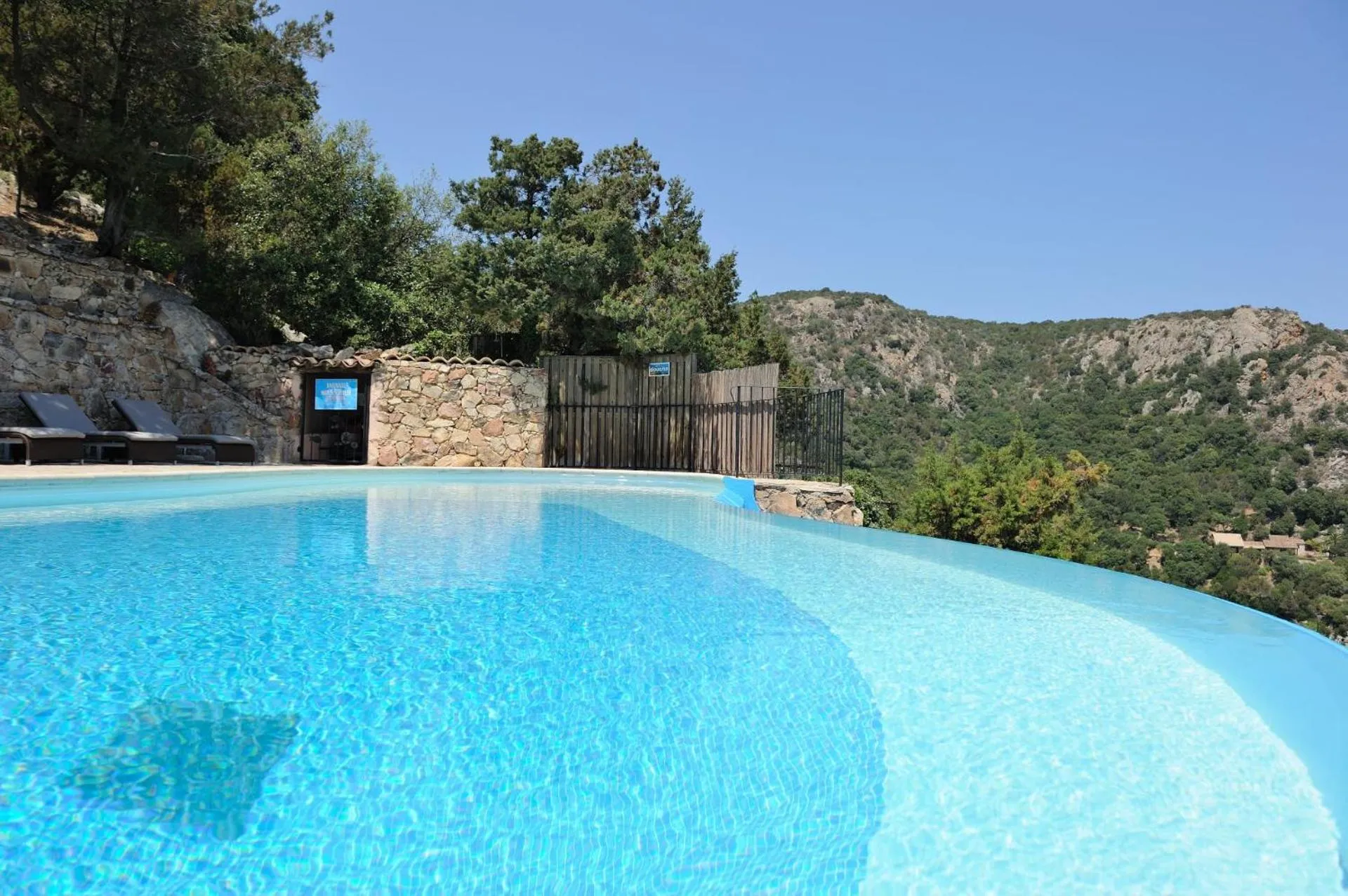 Patio in Résidence Belvedere de Palombaggia