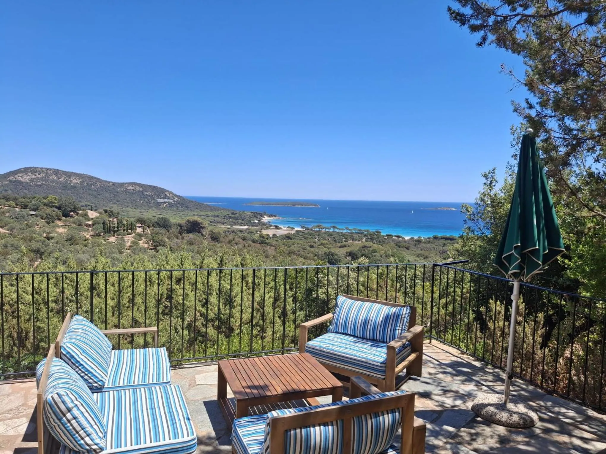 Patio in Résidence Belvedere de Palombaggia