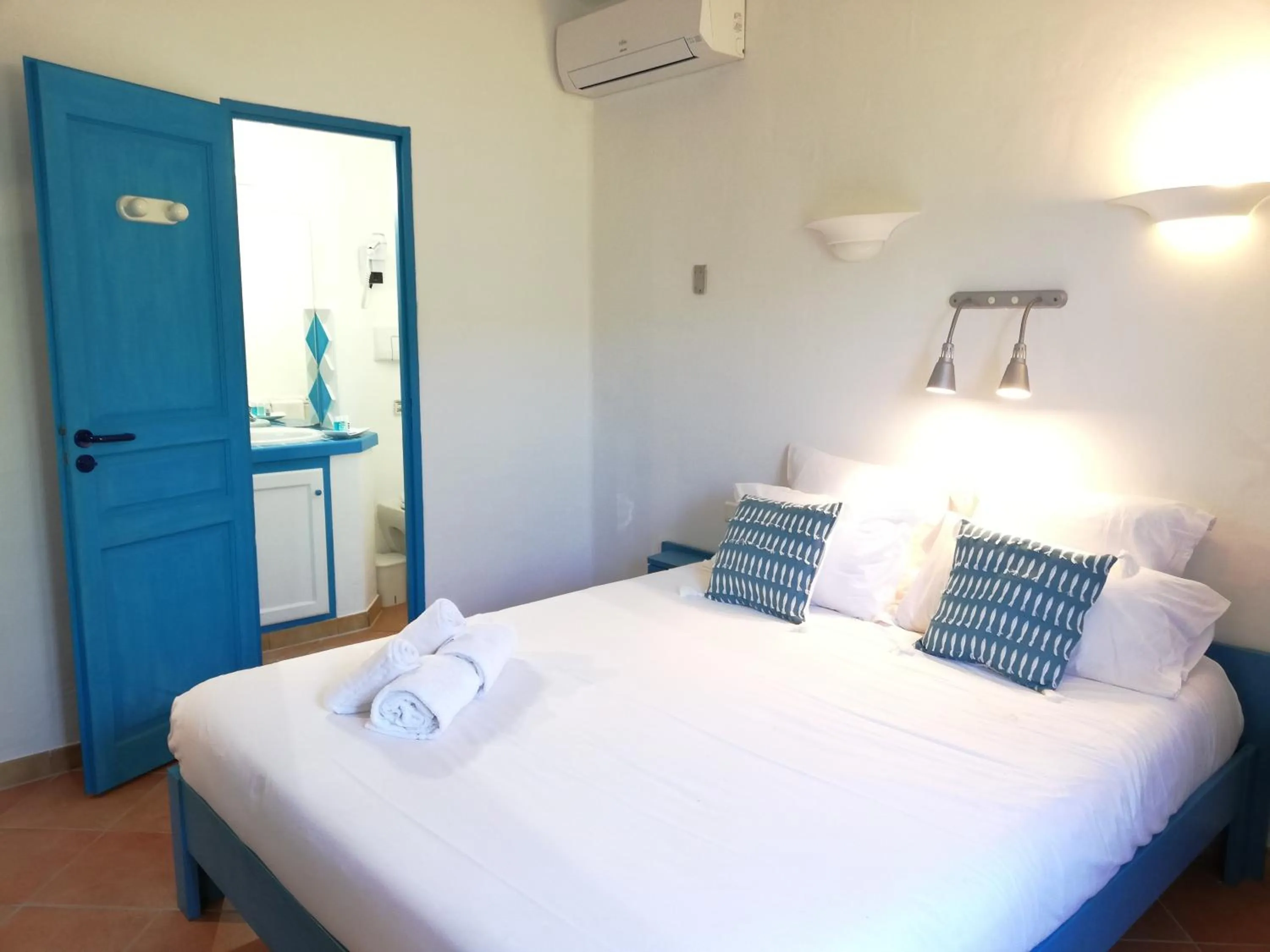 Bed in Résidence Belvedere de Palombaggia