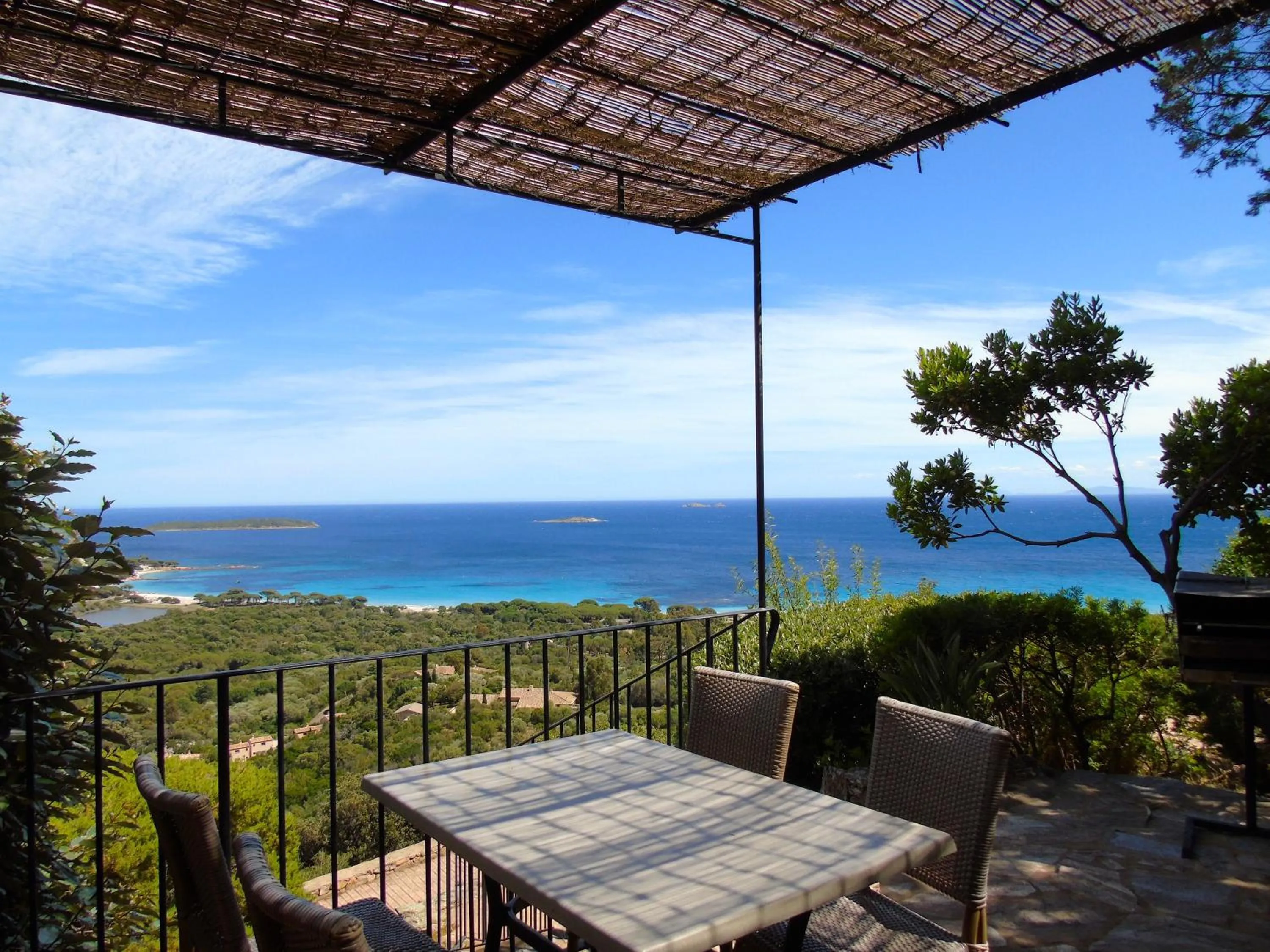 Patio in Résidence Belvedere de Palombaggia