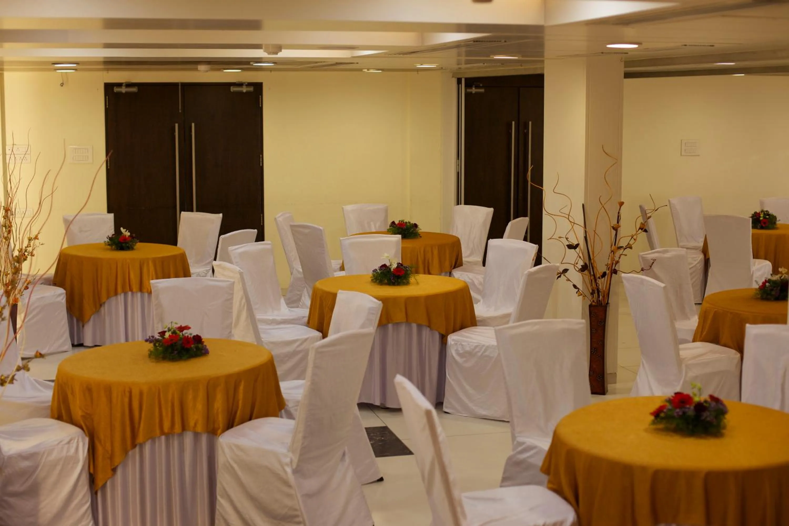 Business facilities in Hotel Shree Panchratna Pune