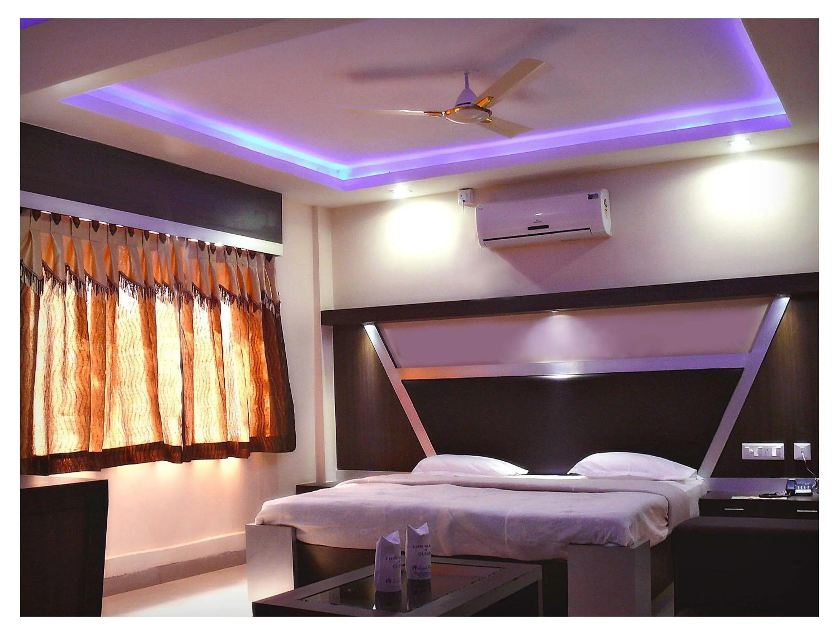 Bed in Hotel Royal Bengal