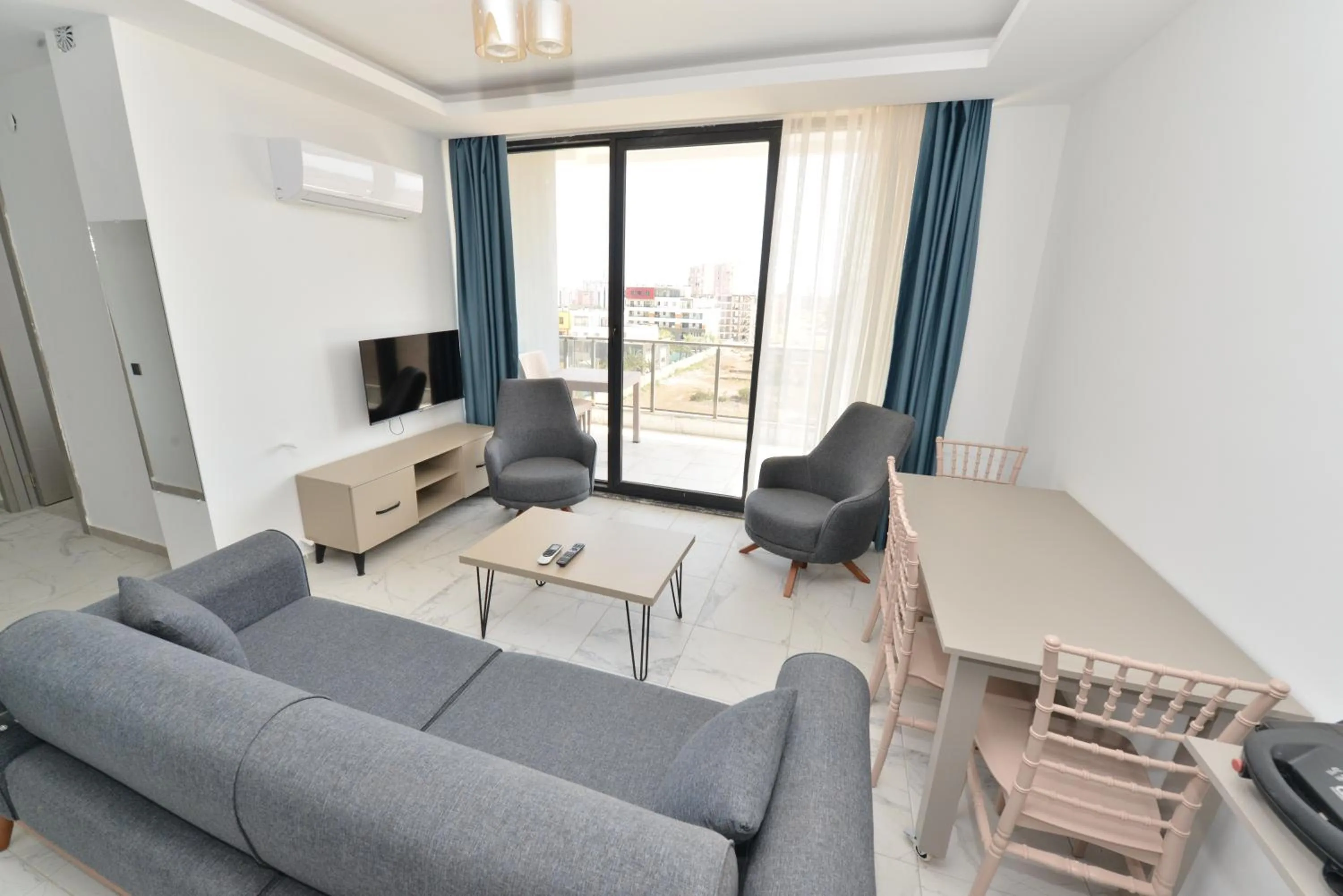 Communal lounge/ TV room in Ethica Suite Luxury Houses