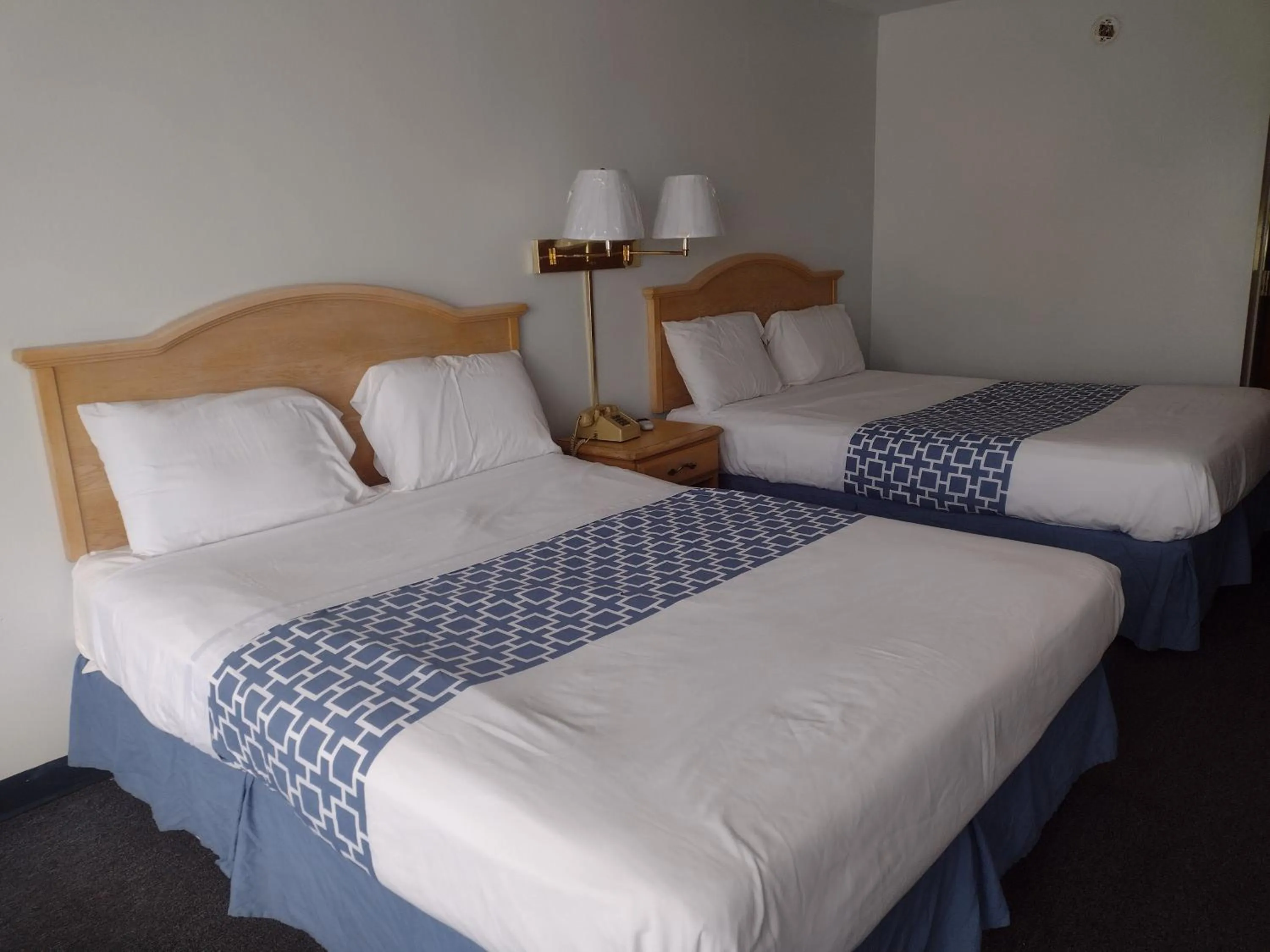 Bed in Wind Chase Inn