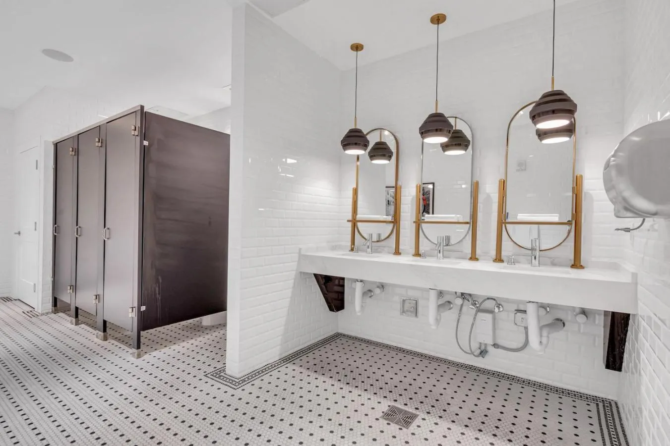 Spa and wellness centre/facilities in Beautiful Property with King Bed & Free Parking