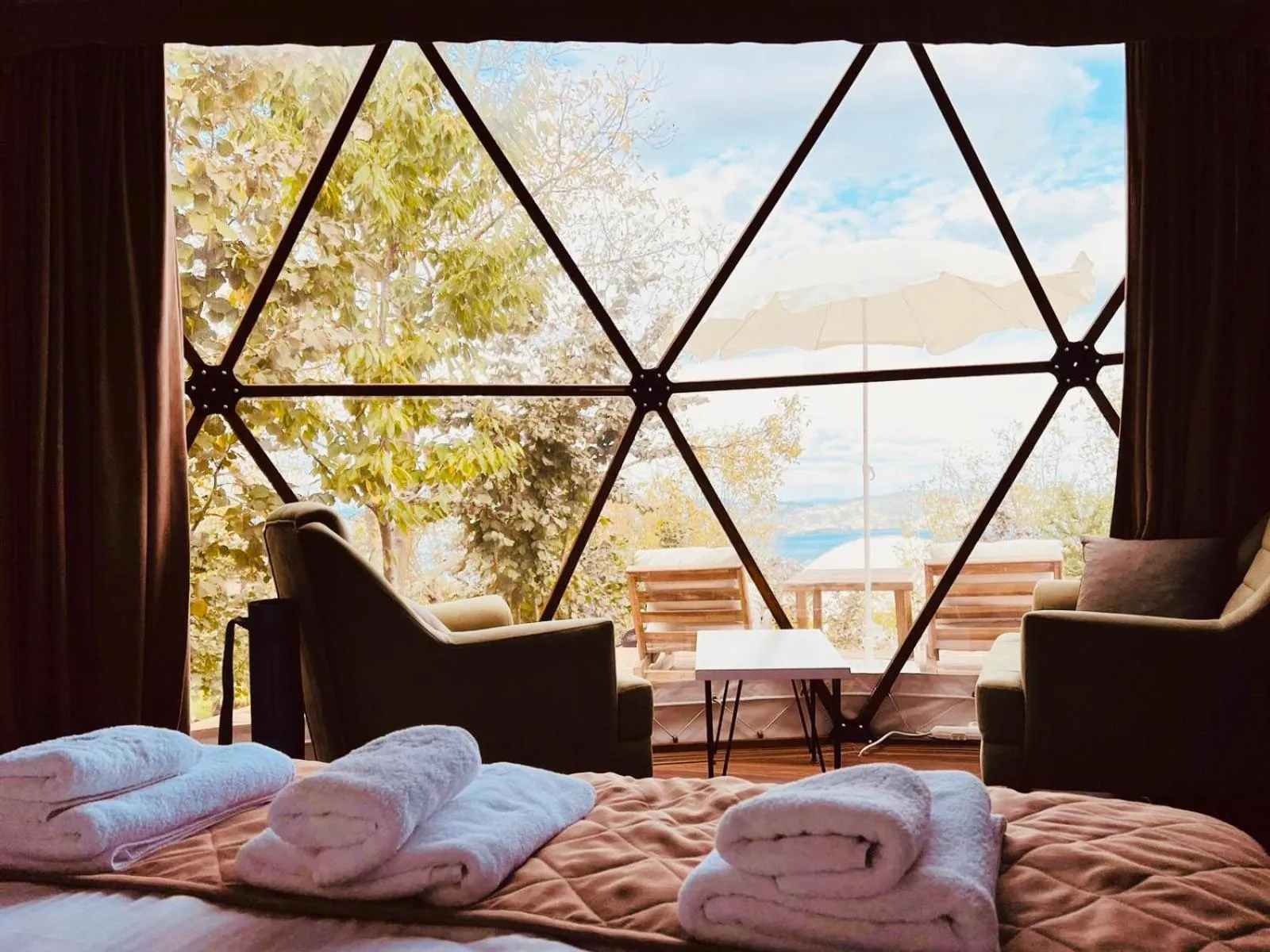 Phalesia Glamping Otel