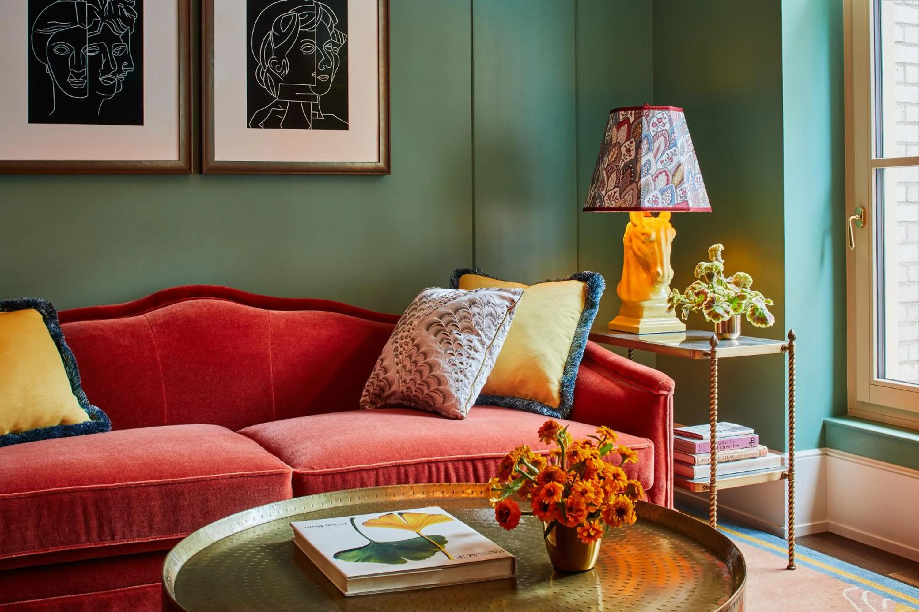 Living room in The Fifth Avenue Hotel