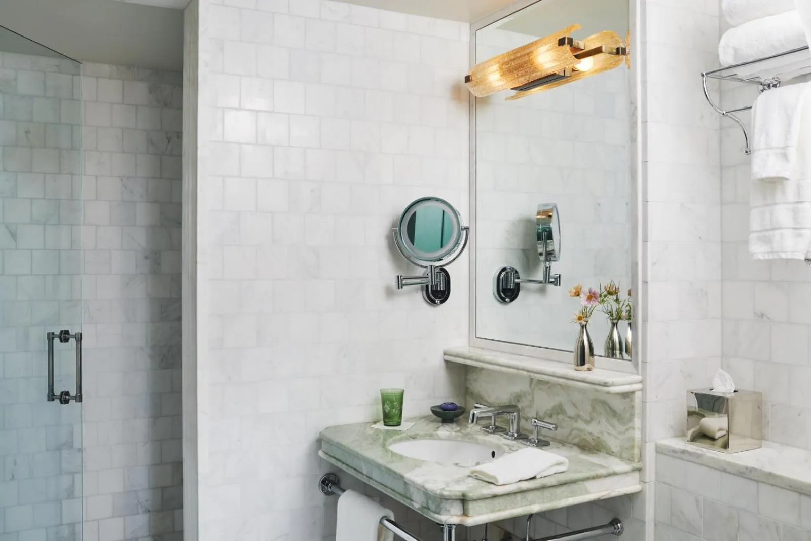 Shower in The Fifth Avenue Hotel