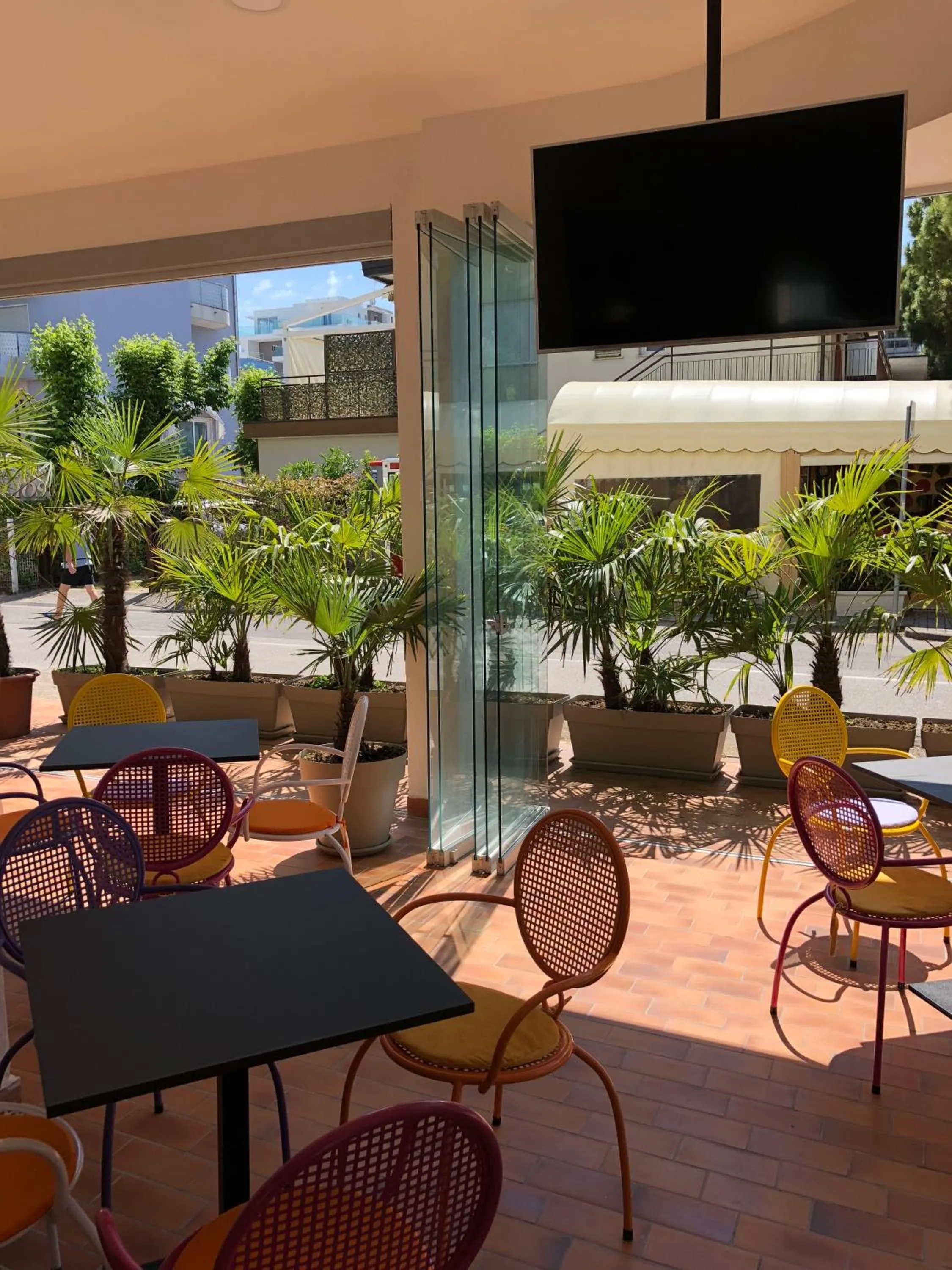 Lounge or bar in Hotel Marlisa Pier