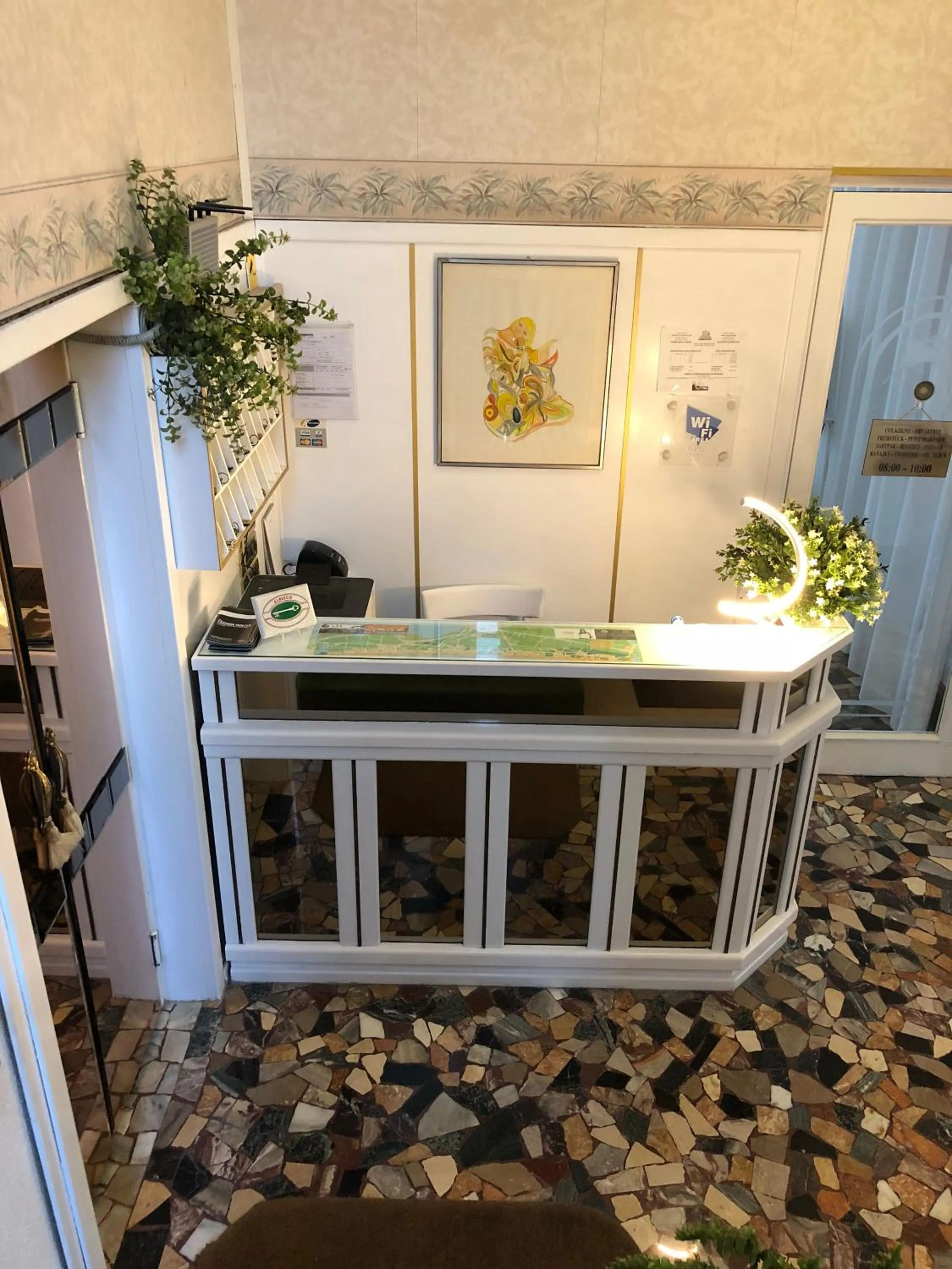 Lobby or reception in Hotel Marlisa Pier