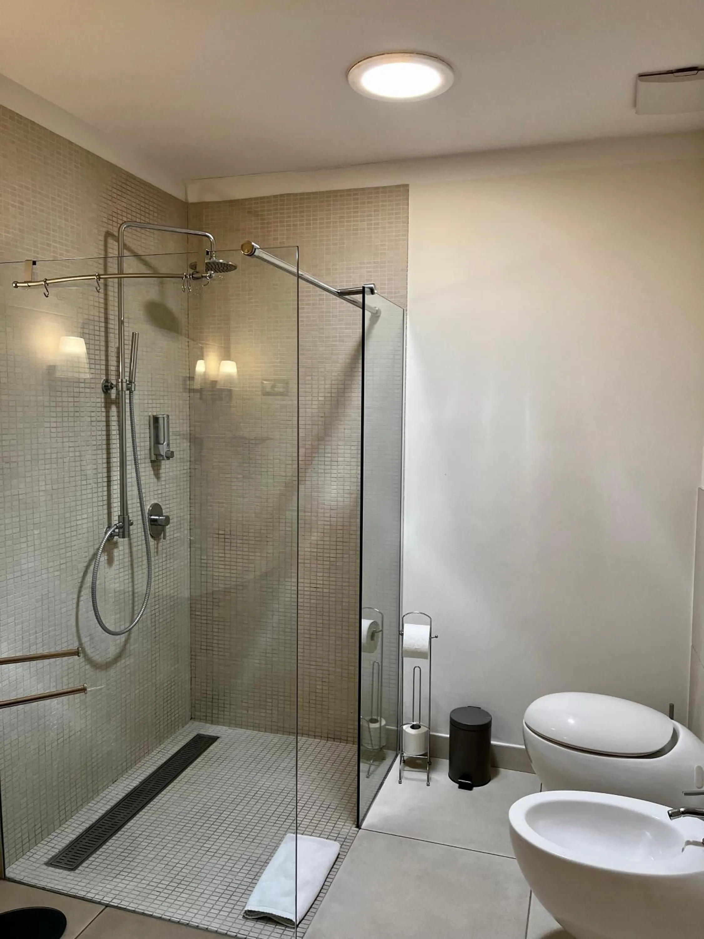 Shower in VENEZIANA Boutique Hotel Superior