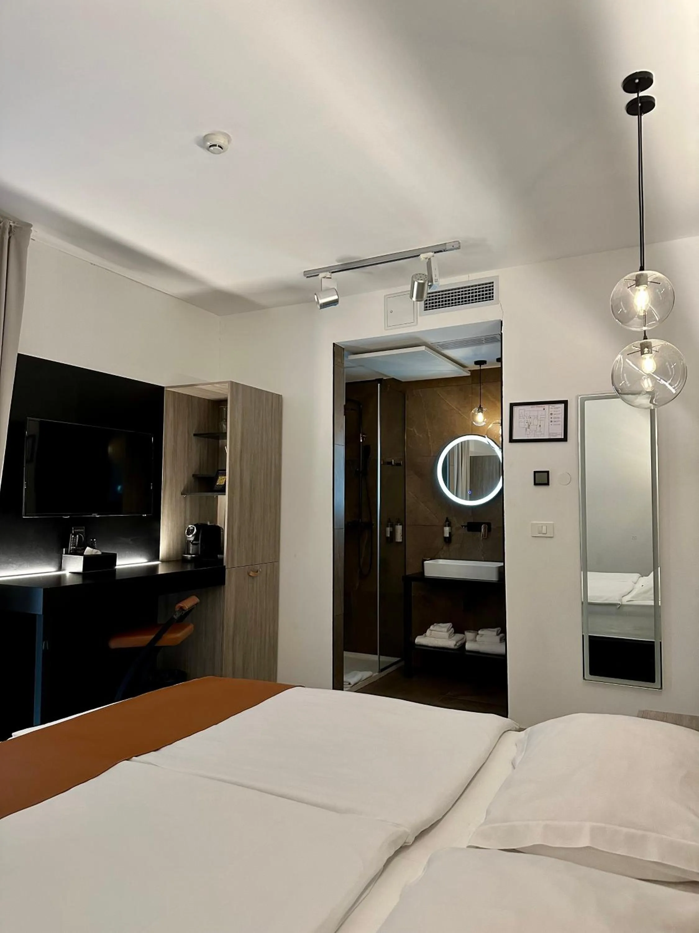 Photo of the whole room, Bed in VENEZIANA Boutique Hotel Superior