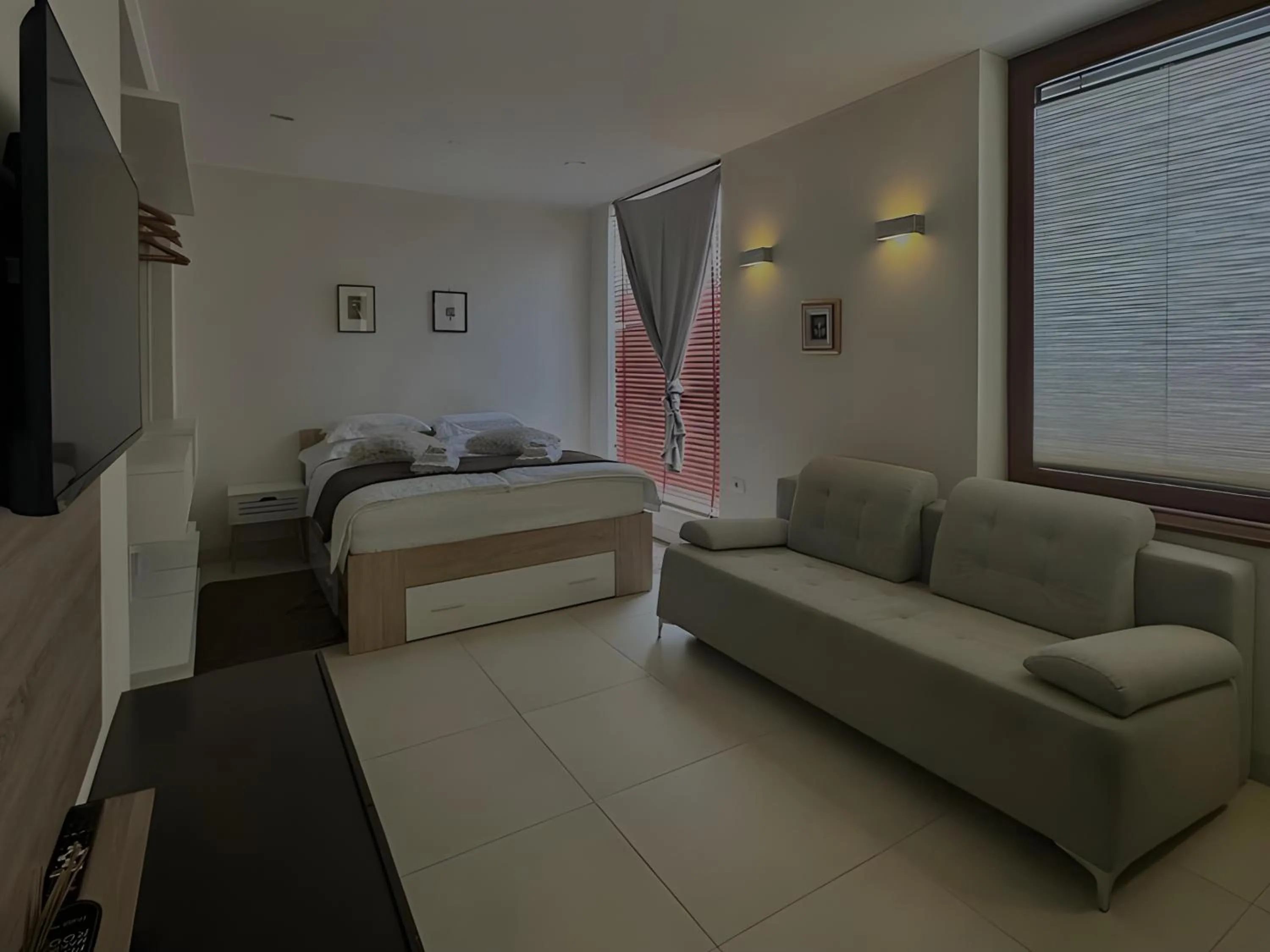 TV and multimedia in VENEZIANA Boutique Hotel Superior