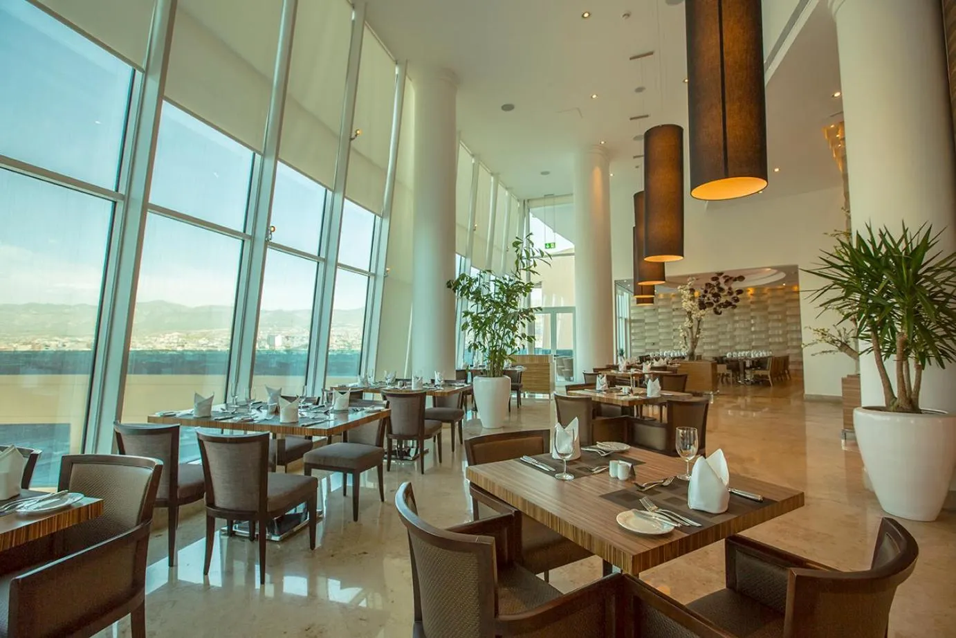 Restaurant/places to eat in Grand Millennium Sulaimani