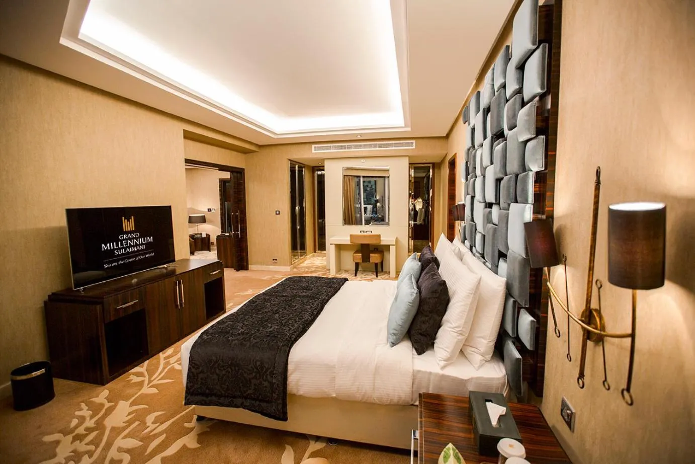 Bedroom, Bed in Grand Millennium Sulaimani