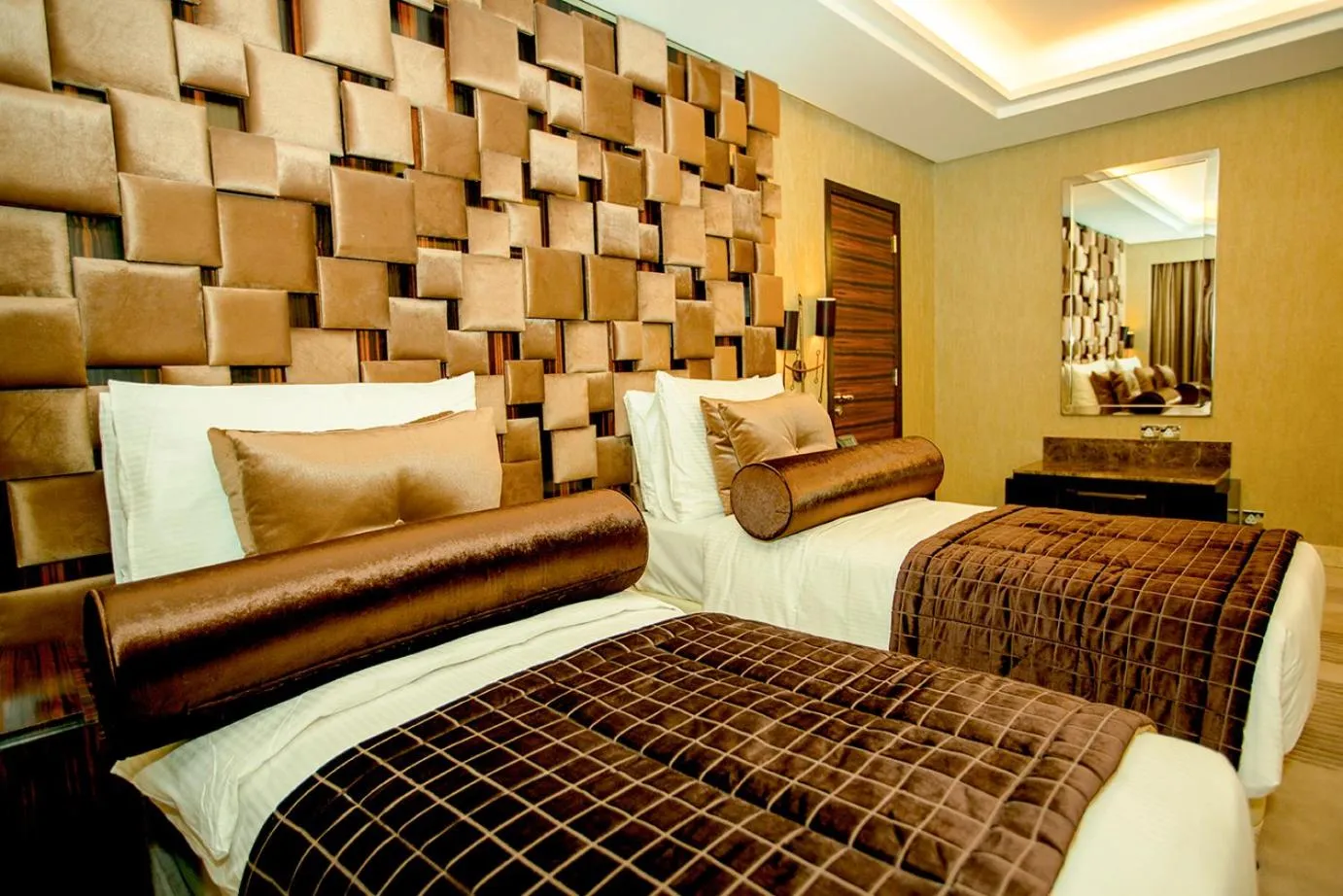 Bedroom, Bed in Grand Millennium Sulaimani