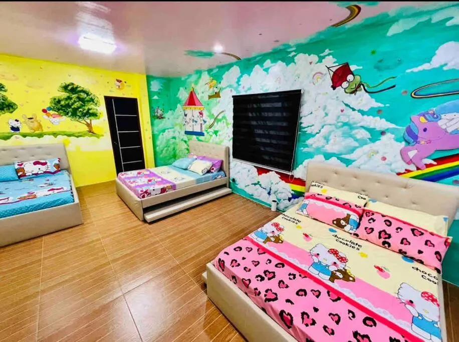 Bed in Laguna Hot Spring Home- Oharas Resort - Sleeps 27